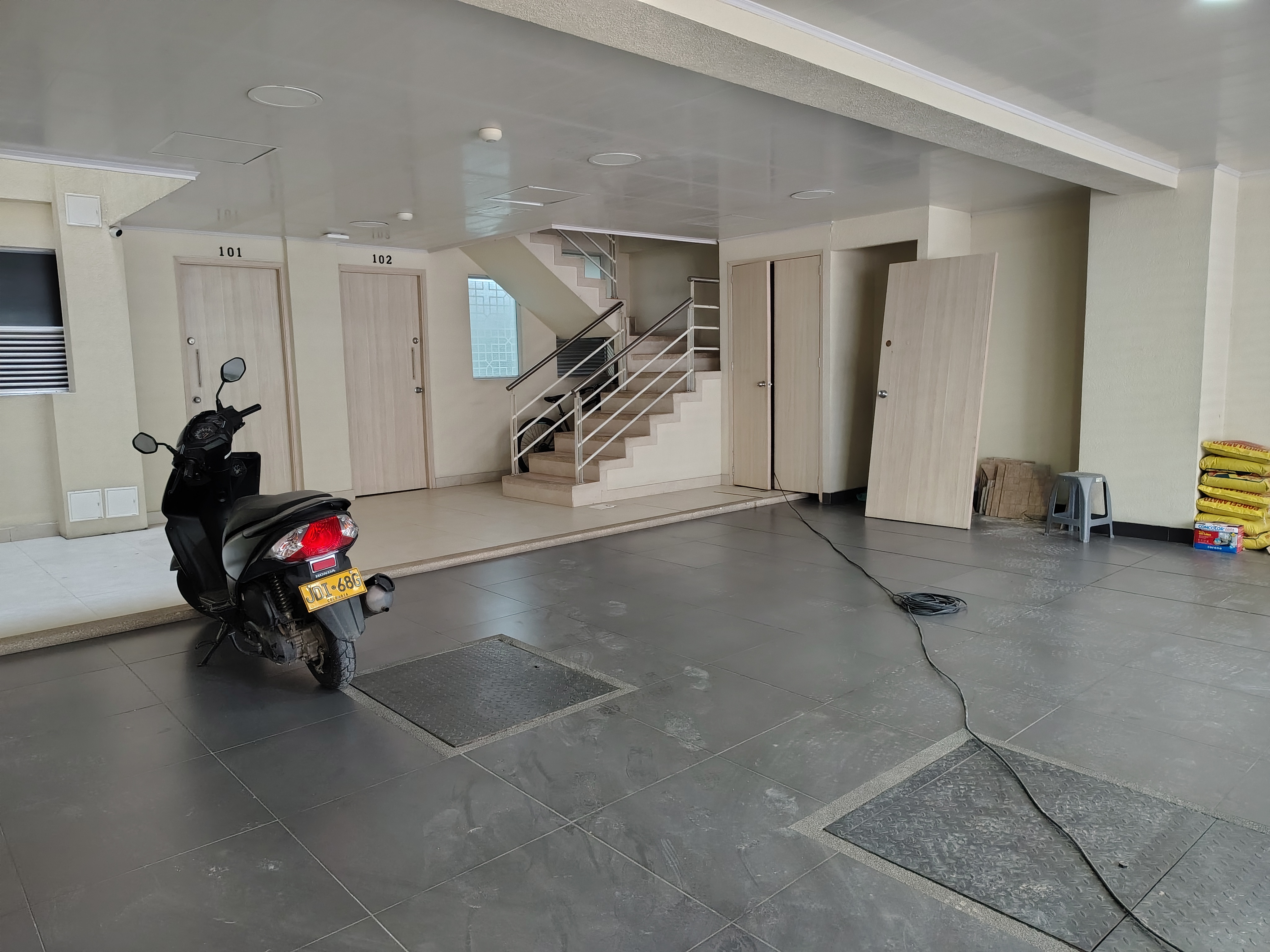 ARRIENDO ESTUDIO  EN EL BARRO EL INGENI  203