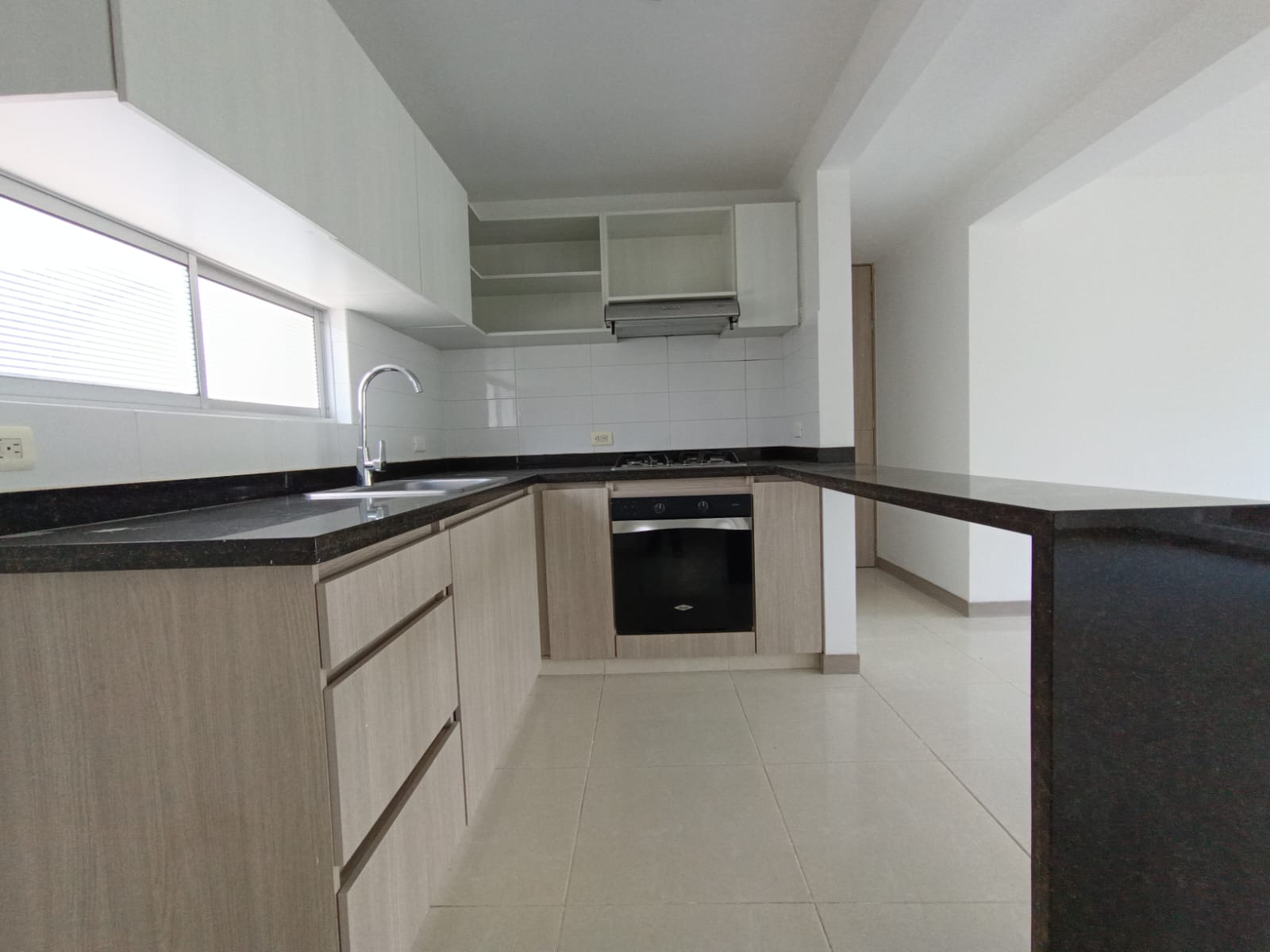 APARTAMENTO PARA ARRIENDO EN PRIMER PISO - PALMERAS DE VERDE ALFAGUARA