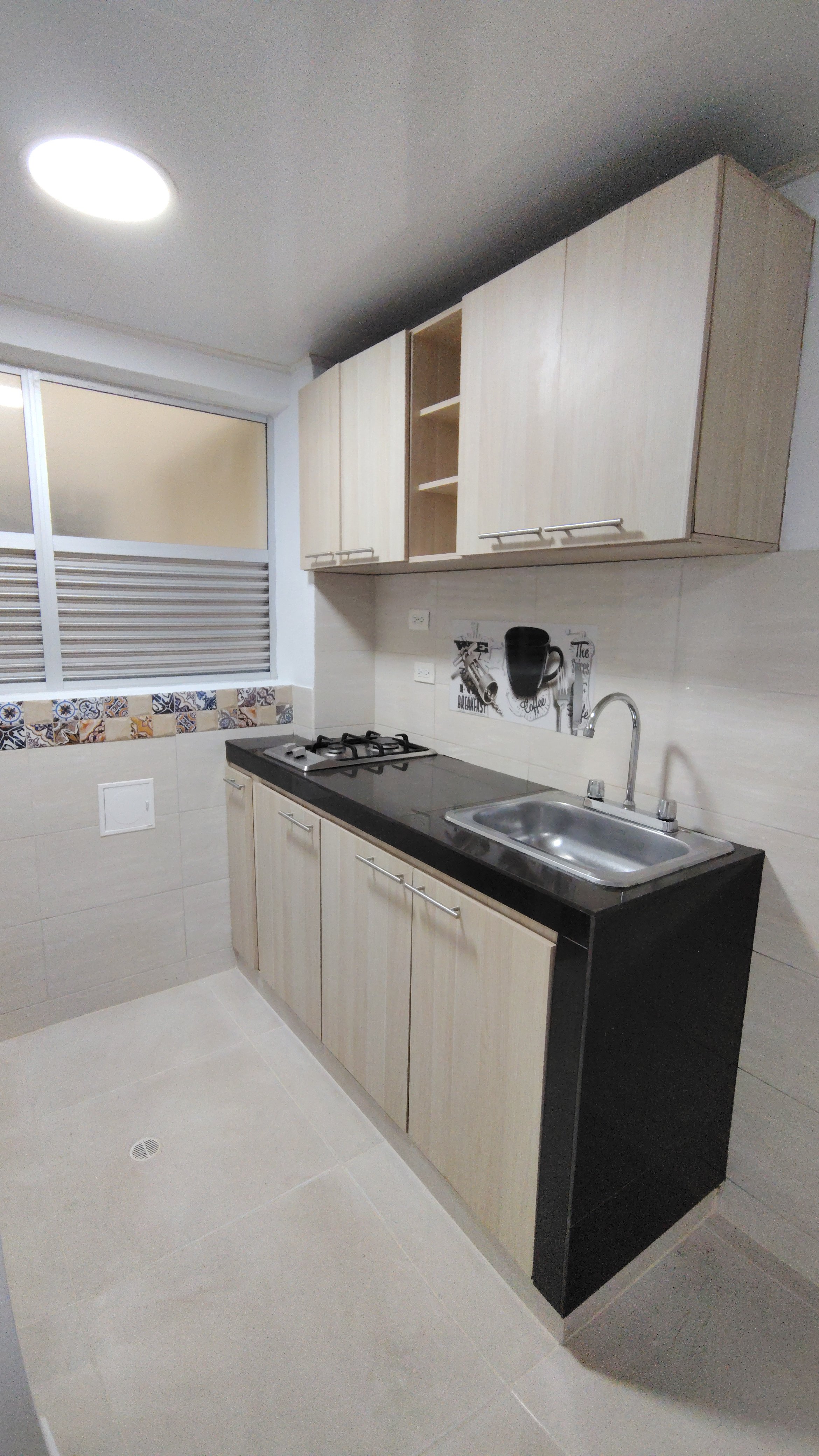 ARRIENDO ESTUDIO  EN EL BARRO EL INGENI  203