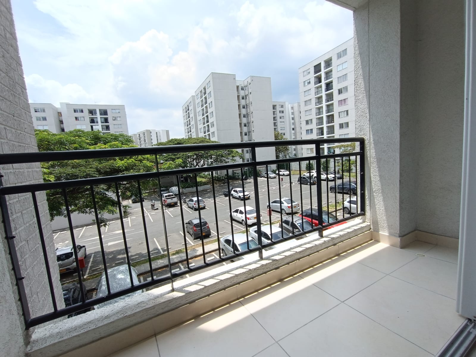 APARTAMENTO PARA ARRIENDO EN CIUDAD GUABINAS CR PAMPLONA