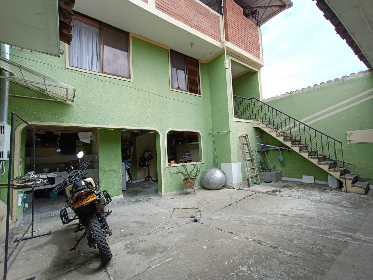 VENDO CASA PARA INVERSION EN EL BARRIO OBRERO - PALMIRA-VALLE.