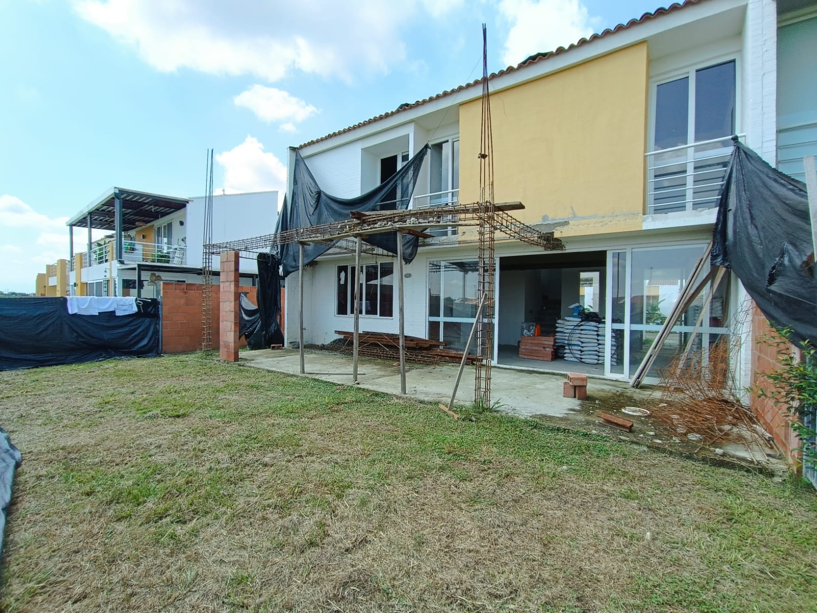 Oportunidad de inversión en El Castillo–Diseña la casa de tus sueños.