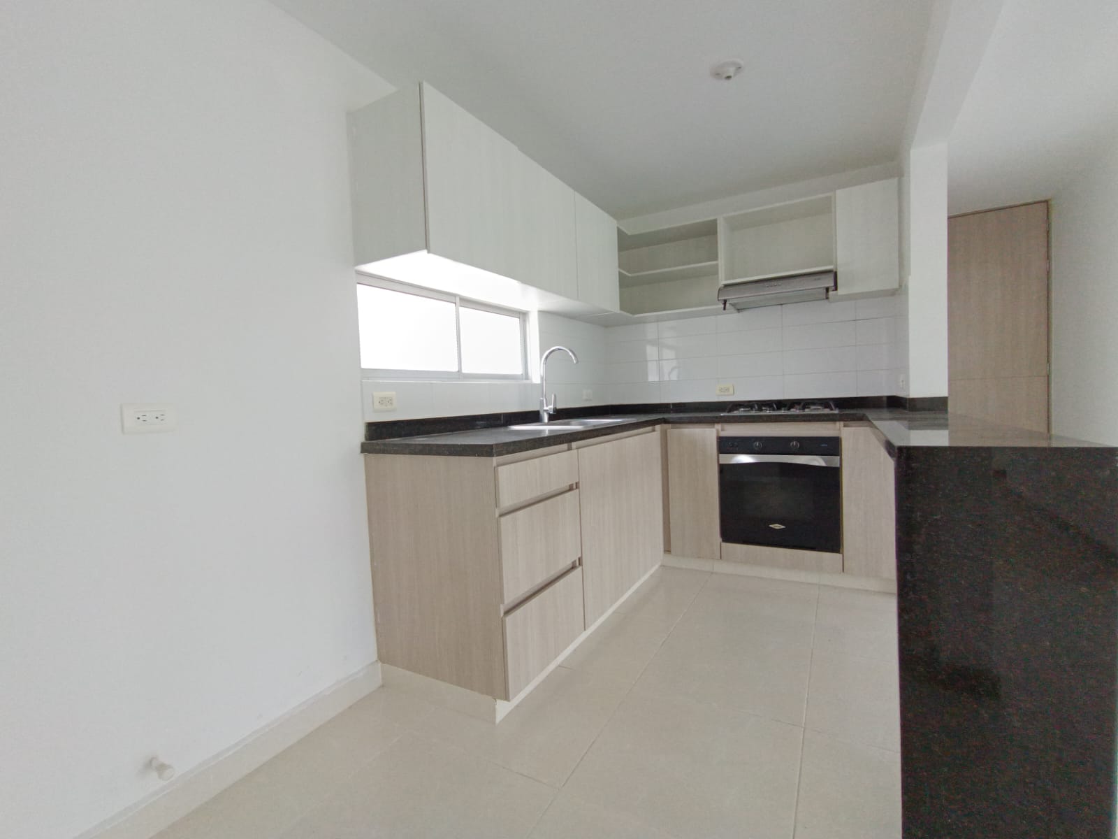 APARTAMENTO PARA ARRIENDO EN PRIMER PISO - PALMERAS DE VERDE ALFAGUARA