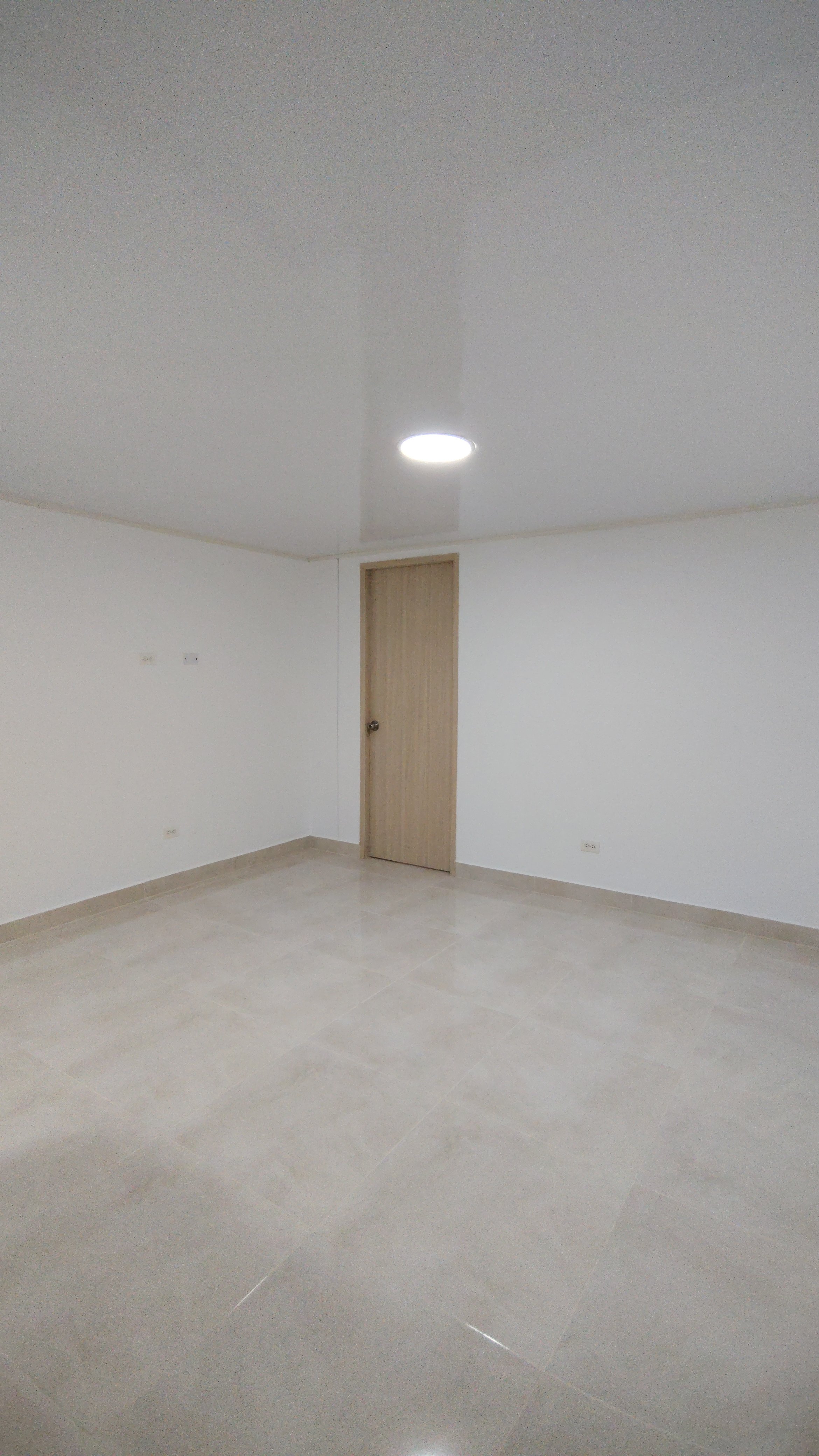 ARRIENDO ESTUDIO  EN EL BARRO EL INGENI  203
