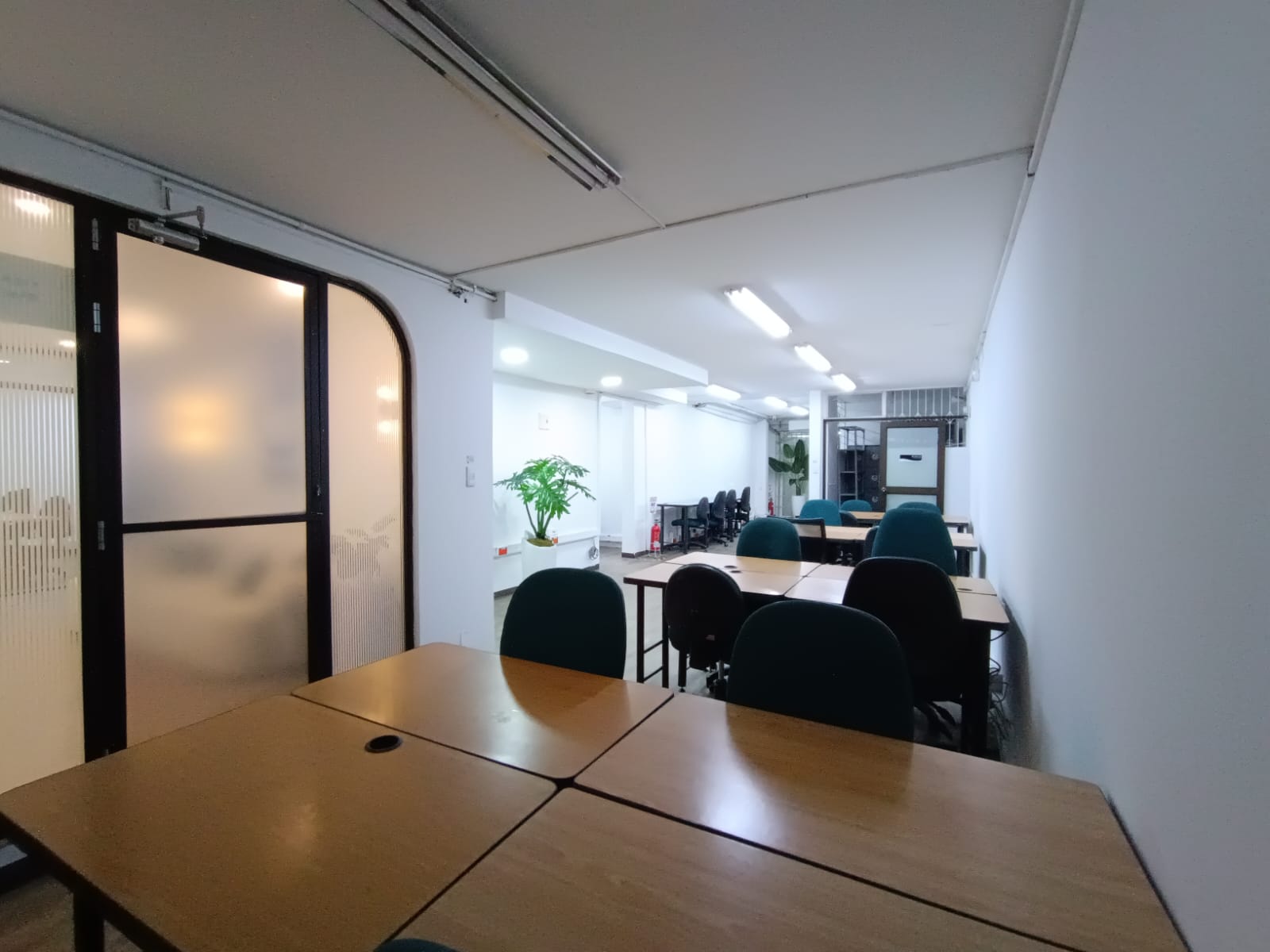 OFICINA PARA ARRIENDO EN EL BARRIO LA FLORA PARA CALL CENTER