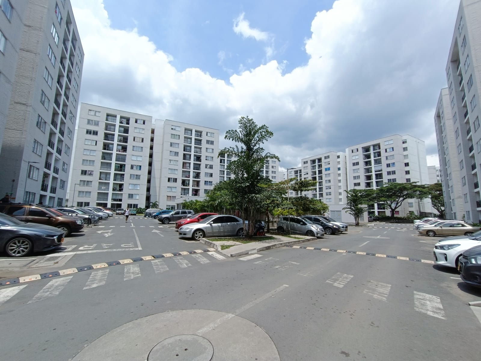 APARTAMENTO PARA ARRIENDO EN CIUDAD GUABINAS CR PAMPLONA