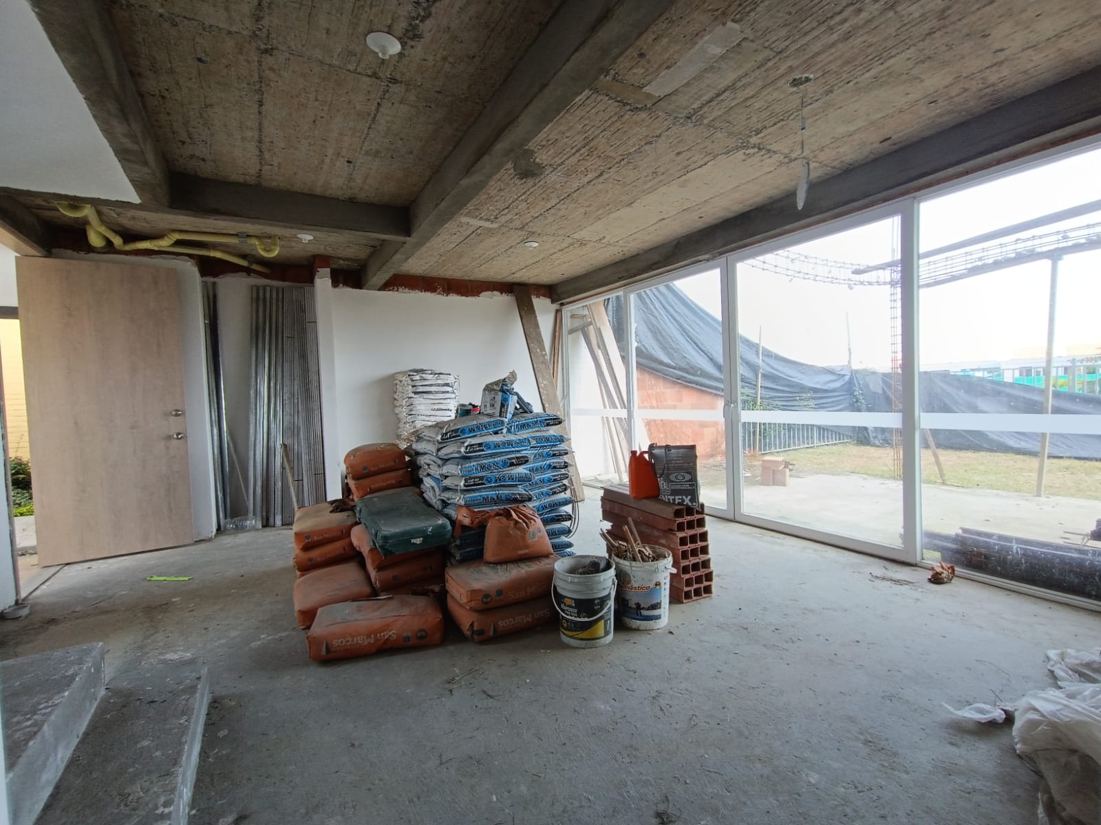 Oportunidad de inversión en El Castillo–Diseña la casa de tus sueños.