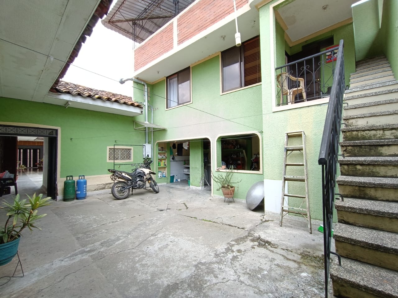 VENDO CASA PARA INVERSION EN EL BARRIO OBRERO - PALMIRA-VALLE.