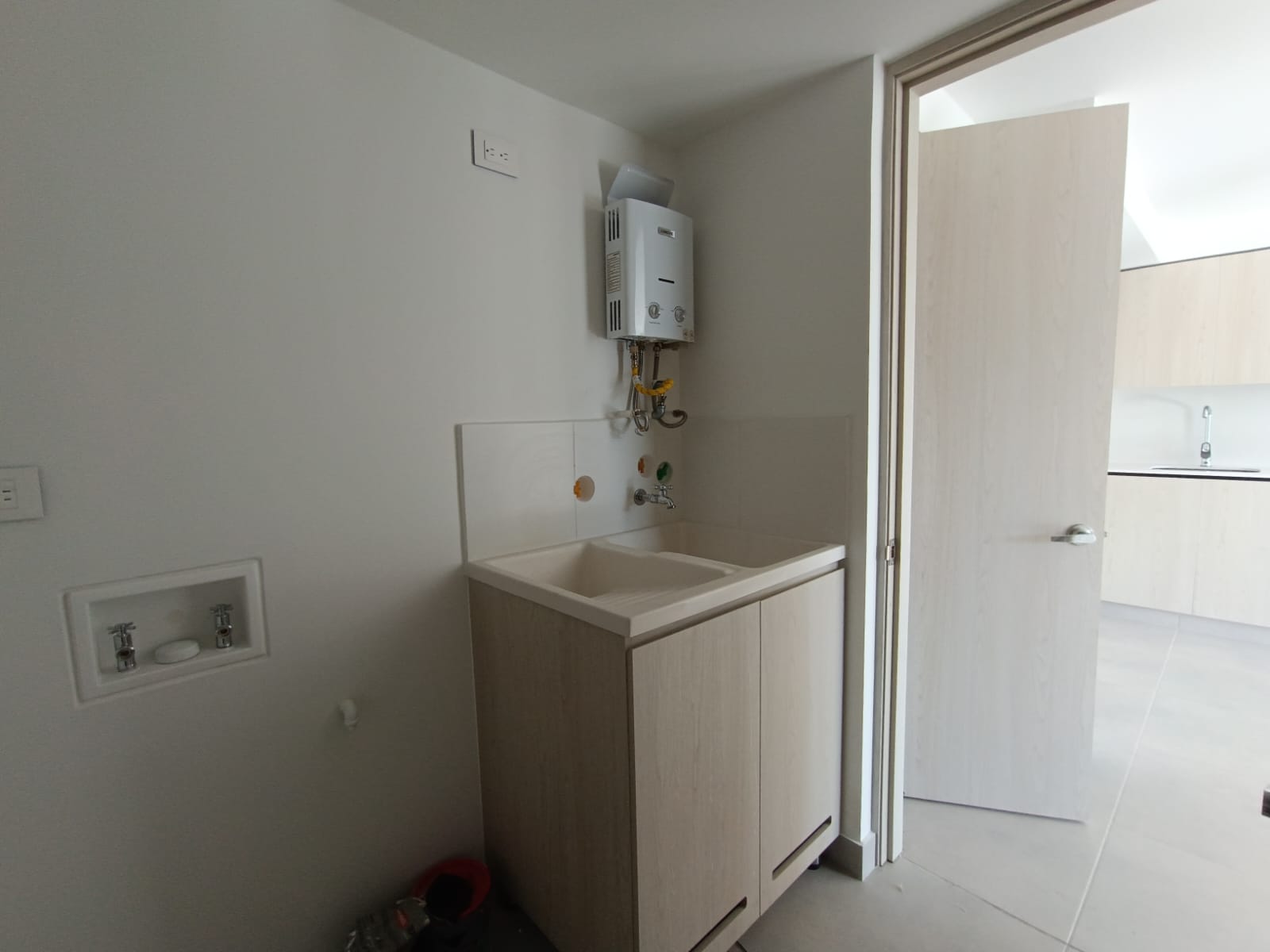 ARRIENDO APARTAMENTO EN VALLE DEL LILI - CALI