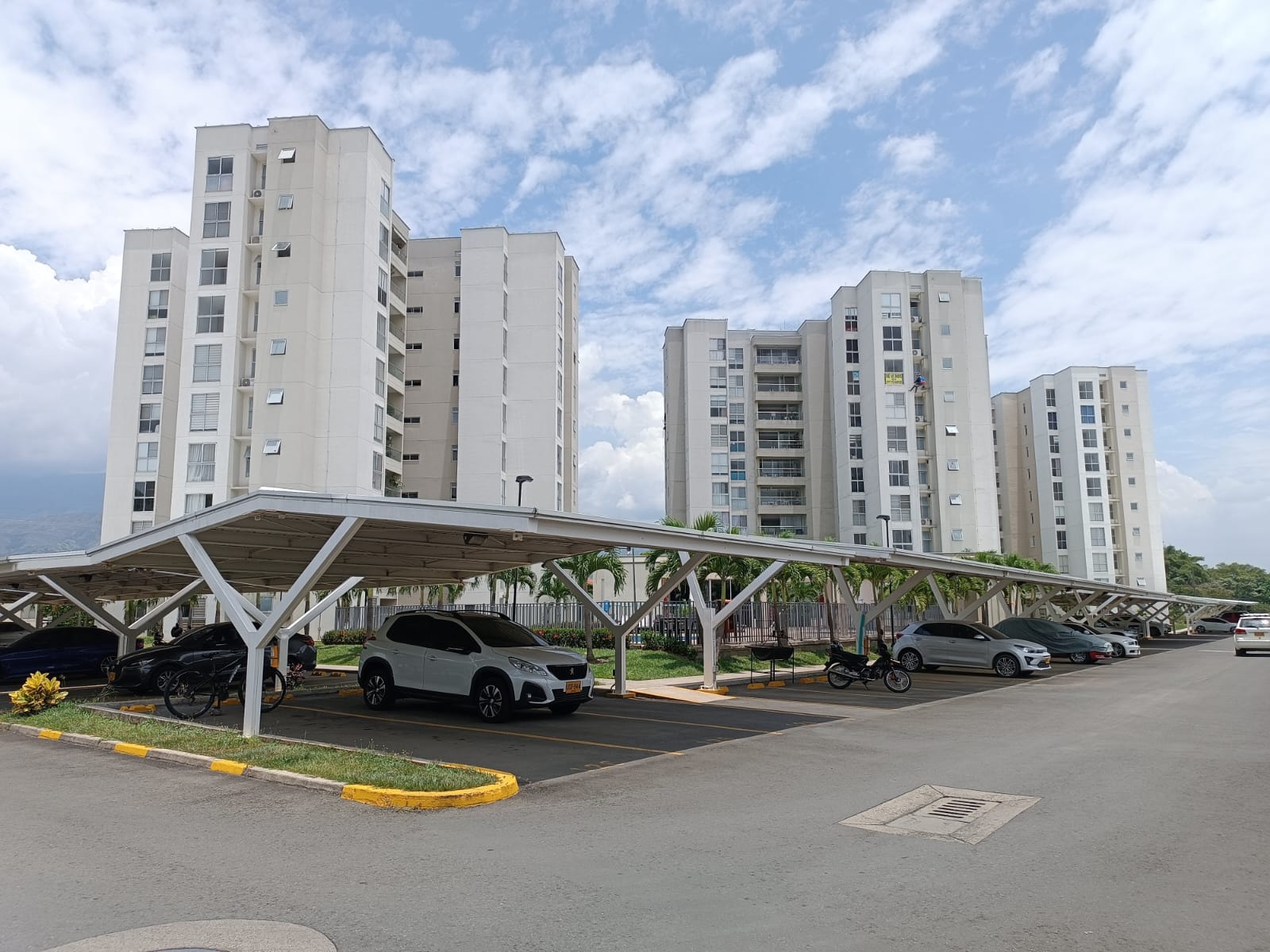 APARTAMENTO PARA ARRIENDO EN PRIMER PISO - PALMERAS DE VERDE ALFAGUARA
