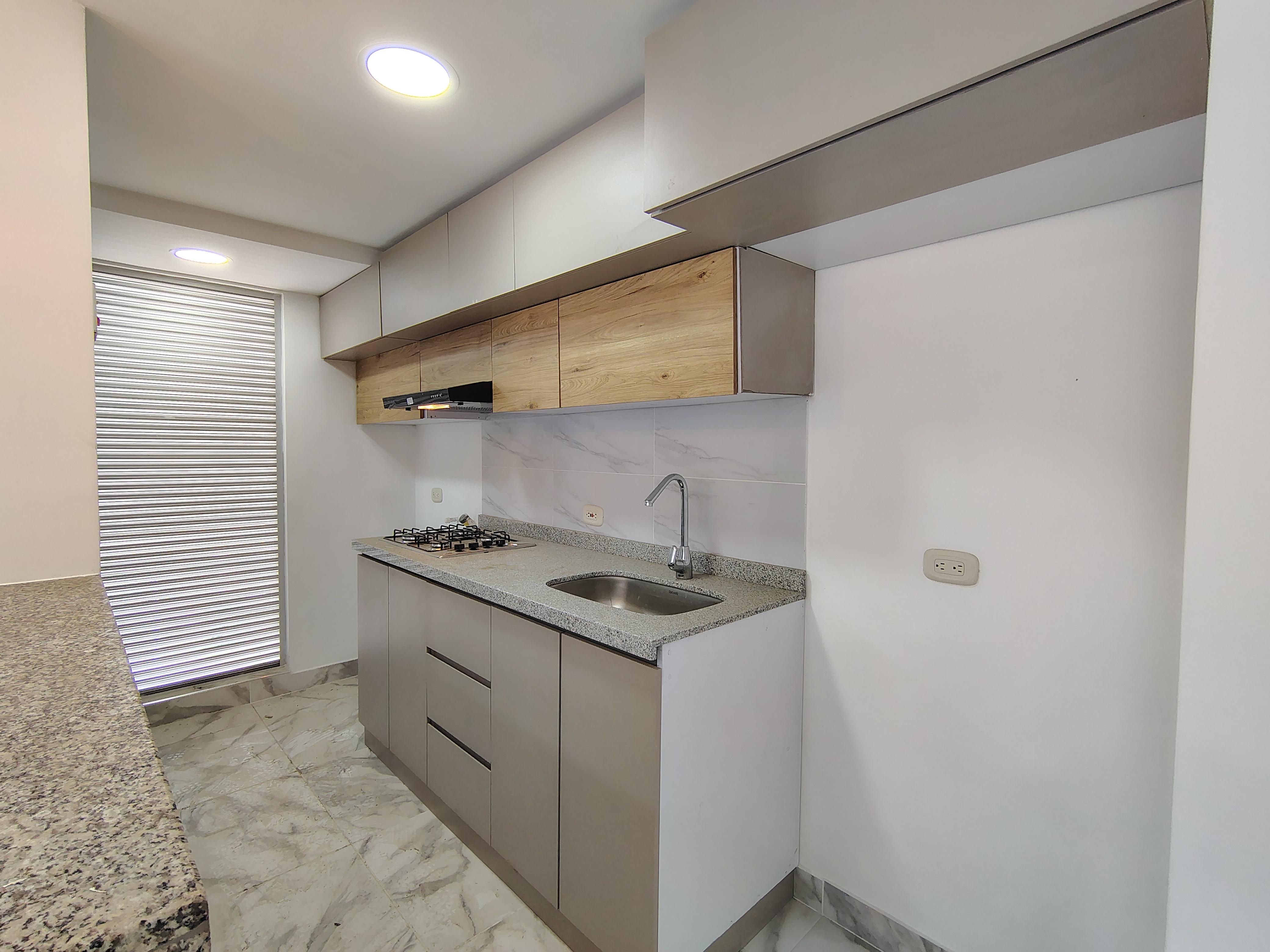 ARRIENDO APARTAMENTO  EN CIUDADELA MELENDEZ  CR CUARZO 1003