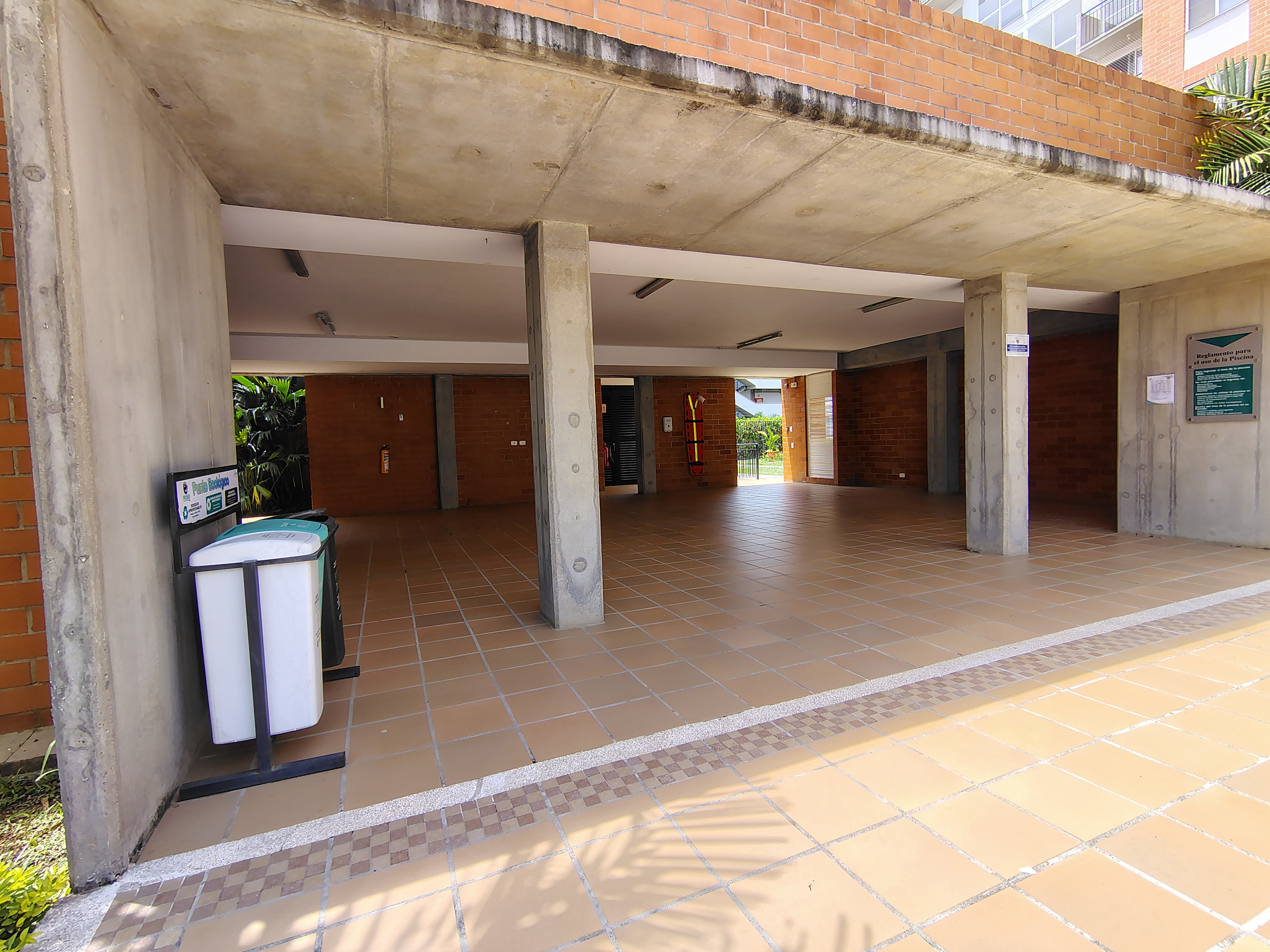 ARRIENDO APARTAMENTO AL SUR DE CALI BARRIO CIUDAD MELÉNDEZ