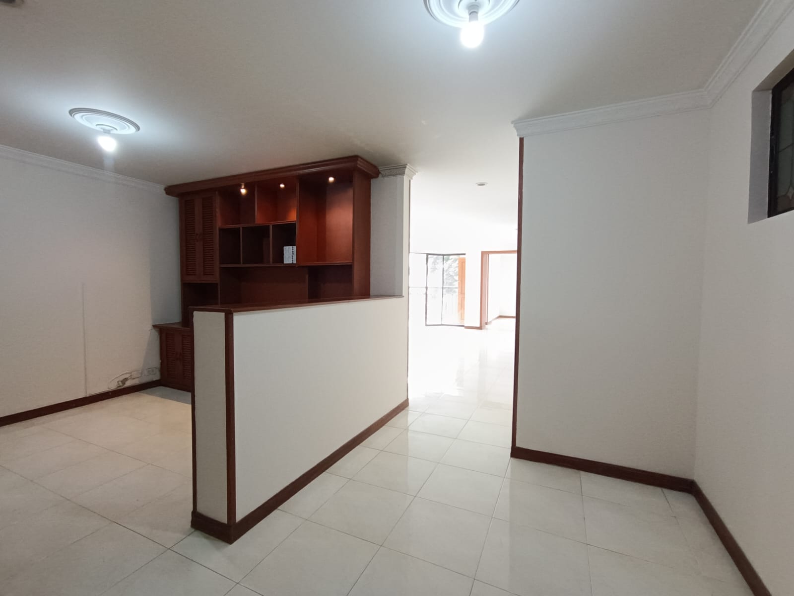 ARRIENDO APARTAMENTO AL NORTE DE CALI - EDIFICIO CARBONERO