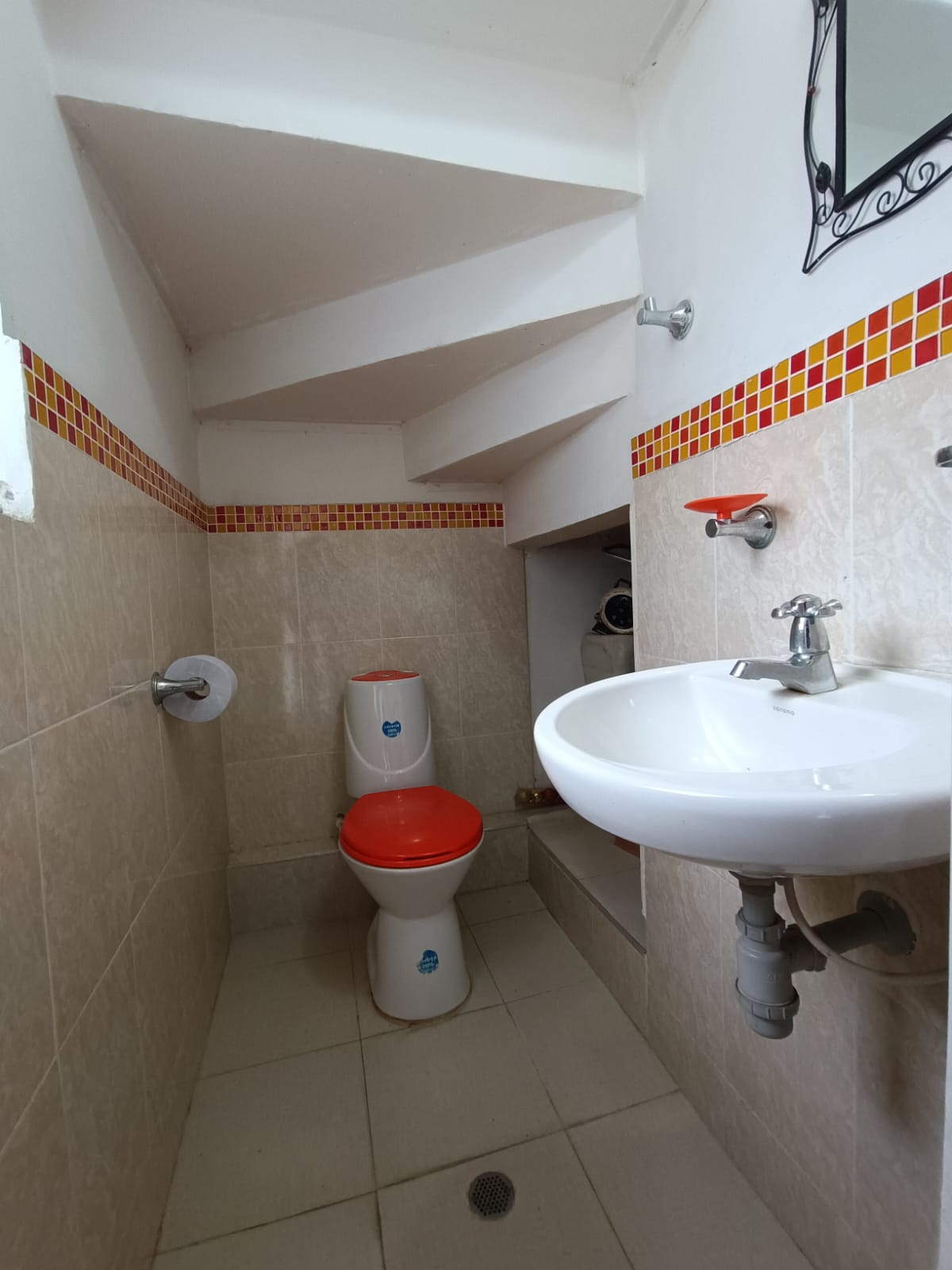 VENDO CASA ESQUINERA DE DOS PISOS CON LOCAL INDEPENDIENTE - JAMUNDI