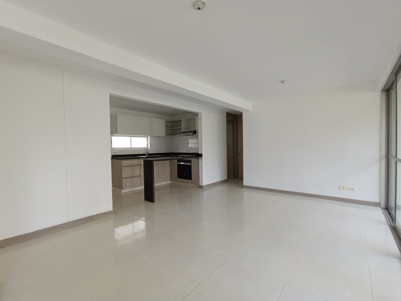 APARTAMENTO PARA ARRIENDO EN PRIMER PISO - PALMERAS DE VERDE ALFAGUARA