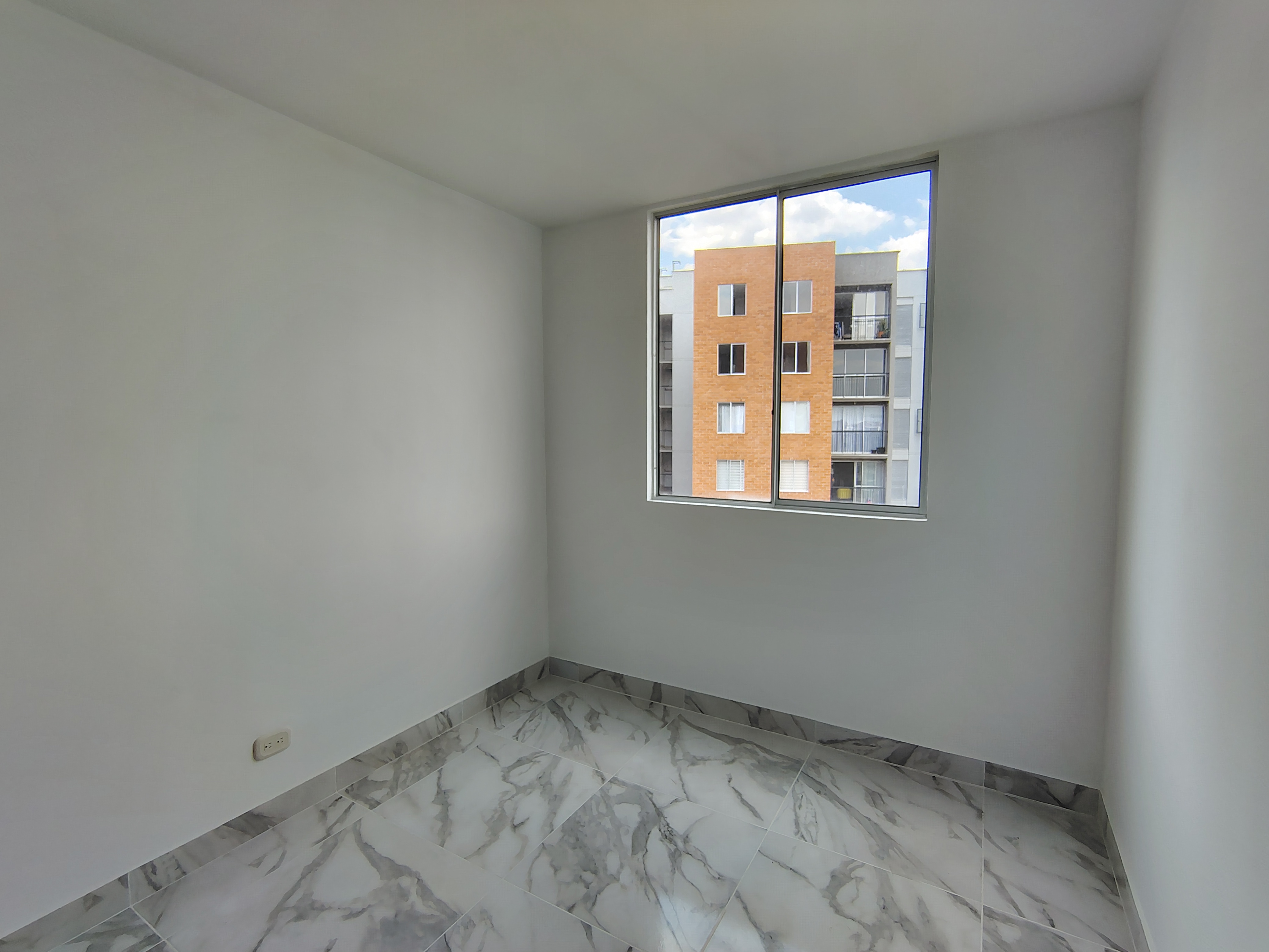 ARRIENDO APARTAMENTO  EN CIUDADELA MELENDEZ  CR CUARZO 1003