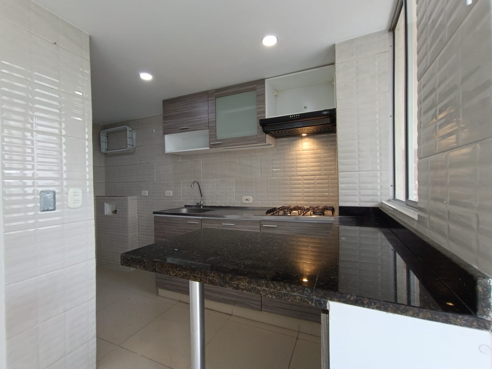 ARRIENDO APARTAMENTO EN CIUDAD GUABINAS - CR SALENTO