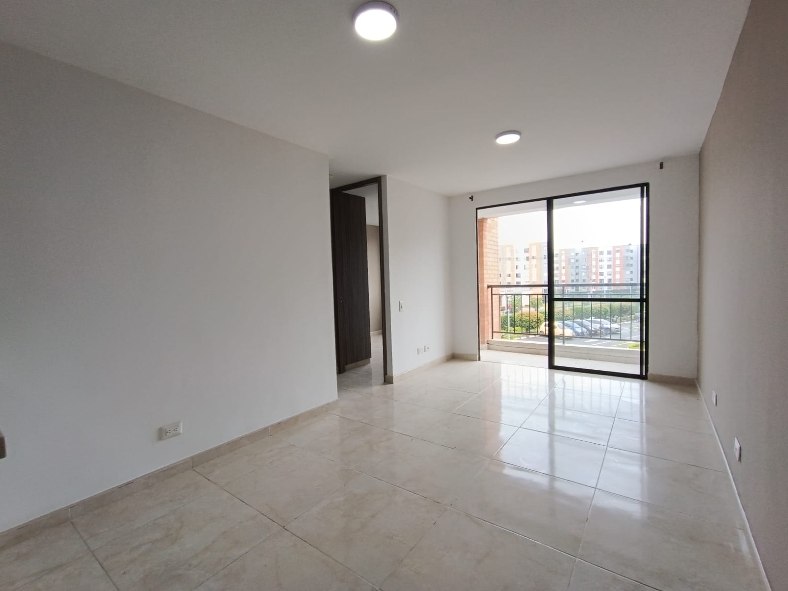 ARRIENDO APARTAMENTO EN CR ARRAYANES - PARQUE NATURA