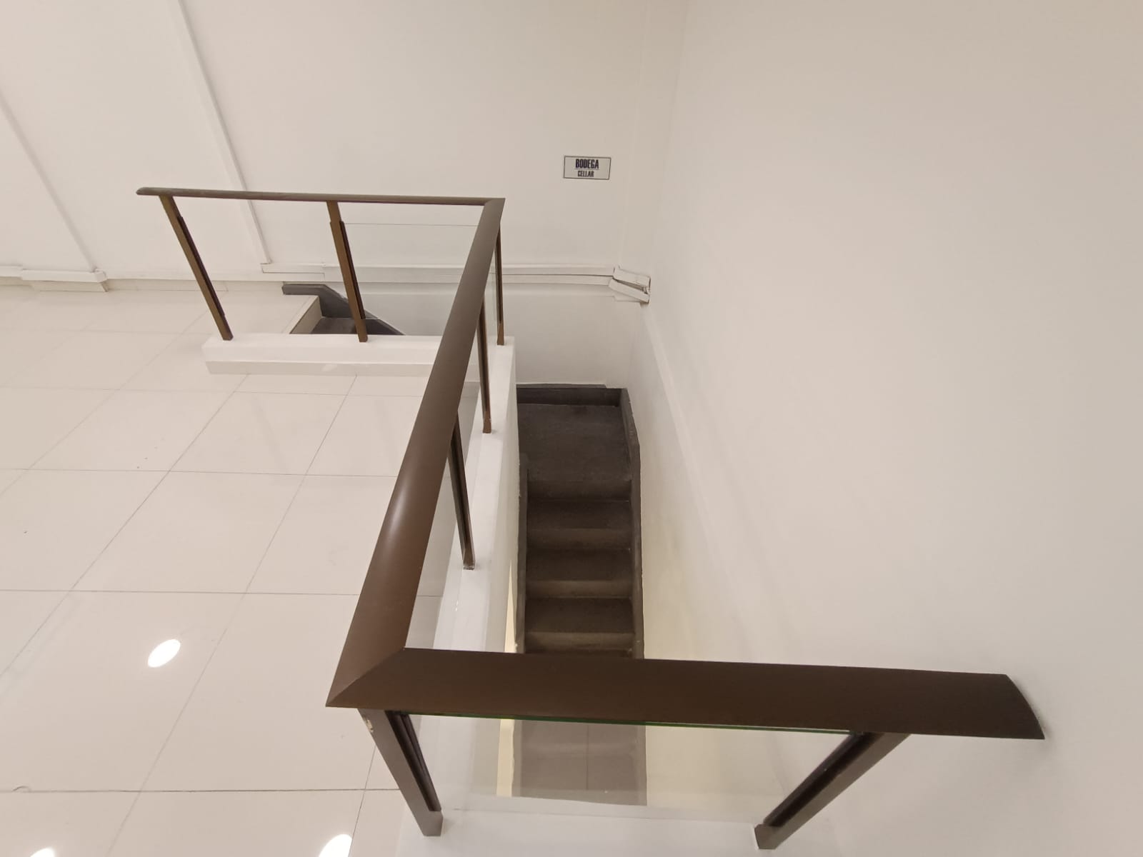 LOCAL COMERCIAL EN ARRIENDO EN CALI CC UNICENTRO