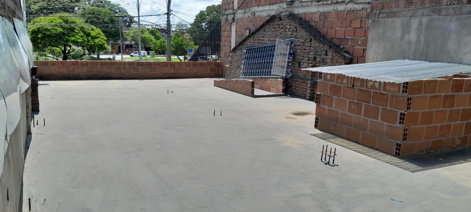 ARRIENDO BODEGA COMERCIAL AL ORIENTE DE CALI BARRIO LOS PINOS