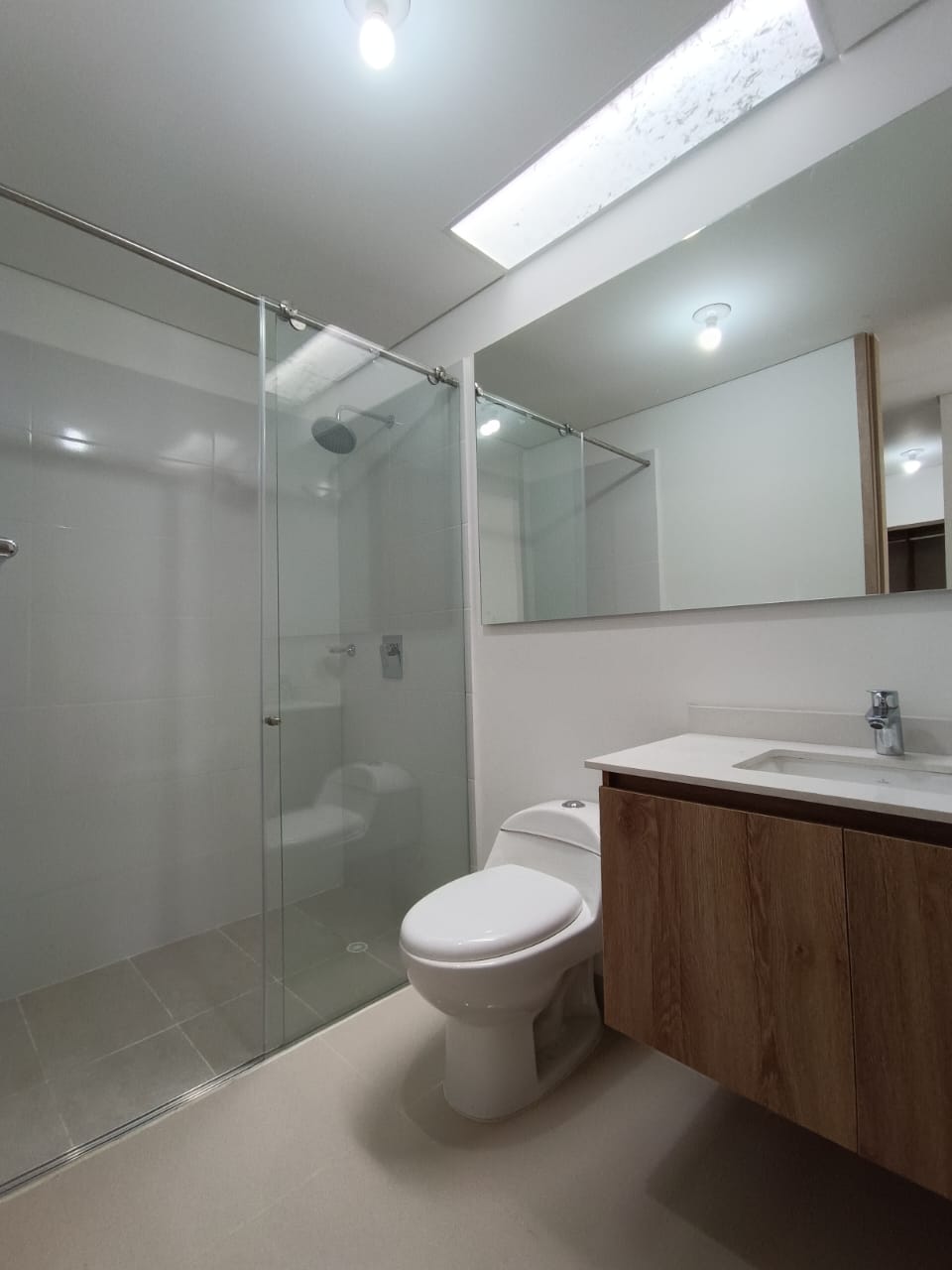 CASA PARA ARRIENDO Y PARA ESTRENAR EN LA HACIENDA EL CASTILLO