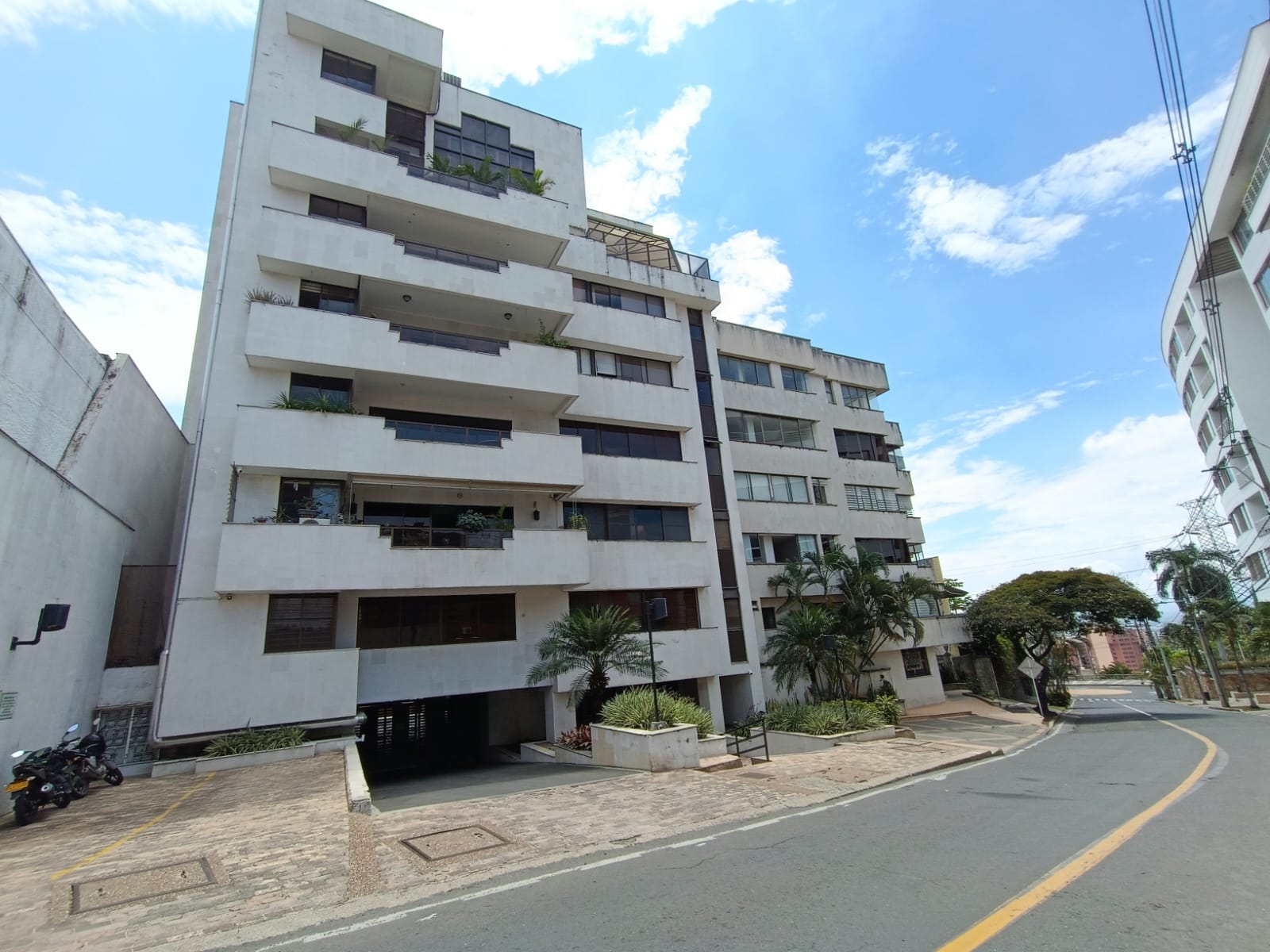ARRIENDO APARTAMENTO AL OESTE DE CALI - LA ARBOLEDA