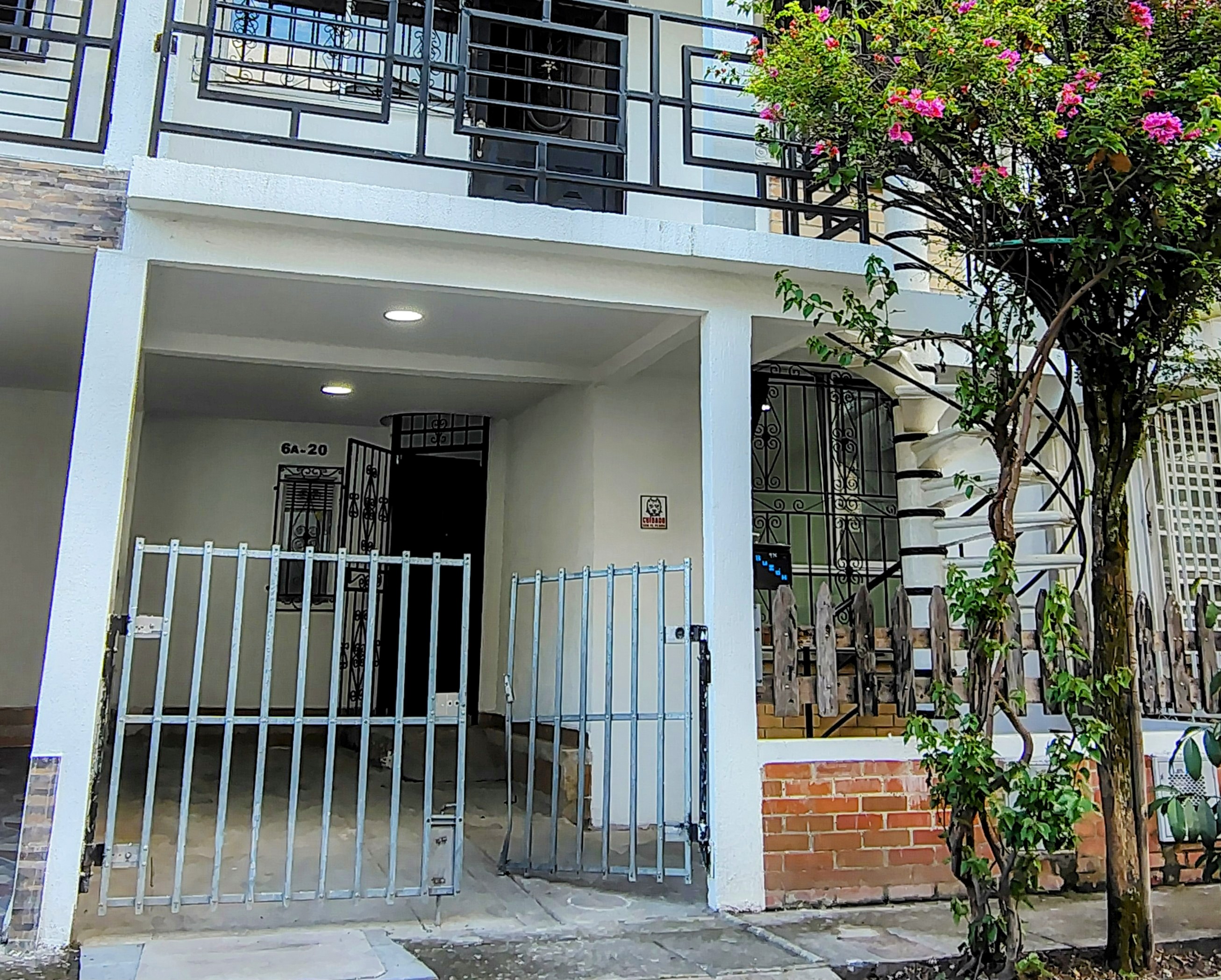 ARRIENDO APARTAESTUDIO EN RINCON DE ZARAGOZA -JAMUNDI