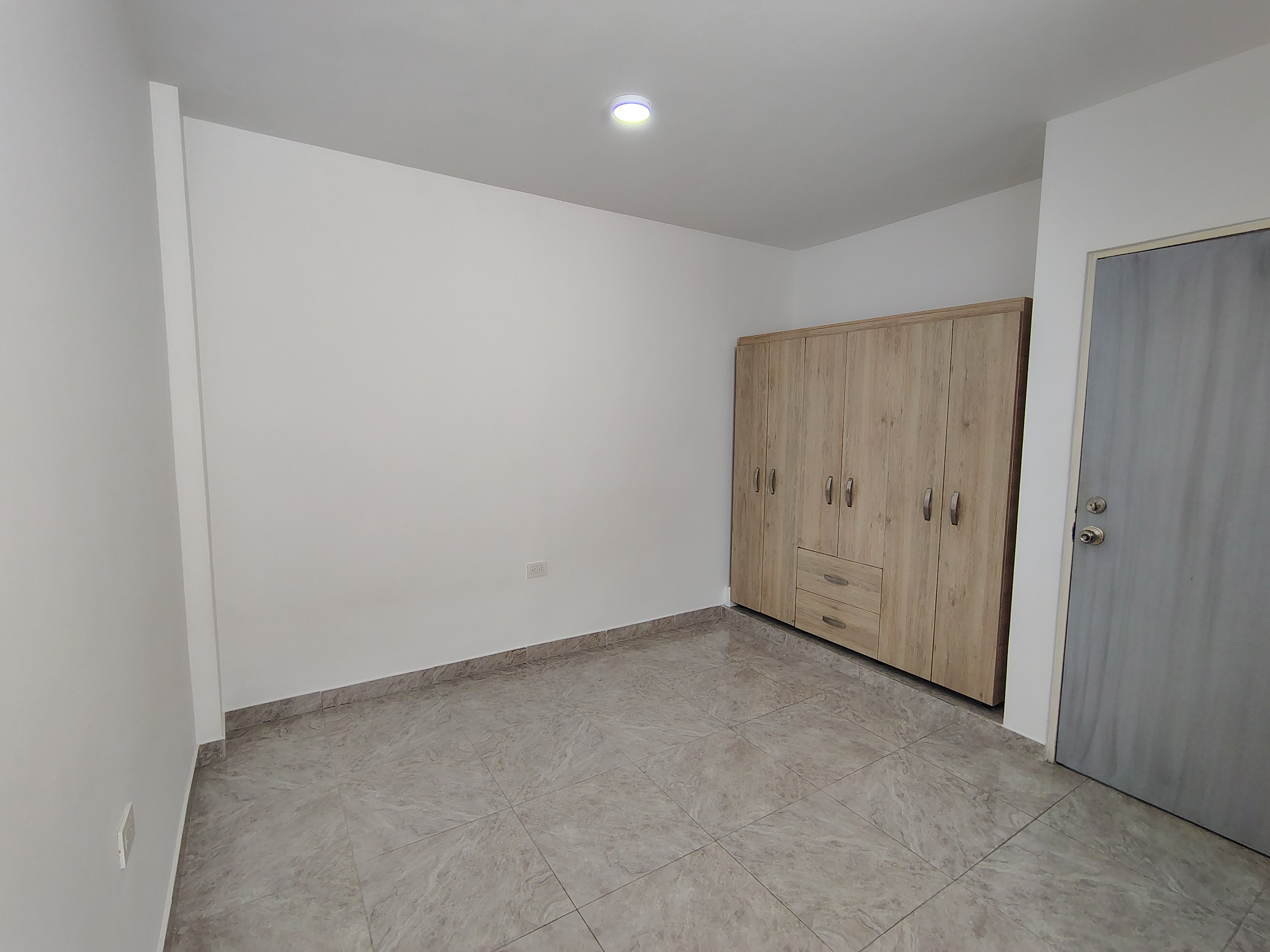 ARRIENDO APARTAESTUDIO  EN EL BARRO OLIMPICO 204
