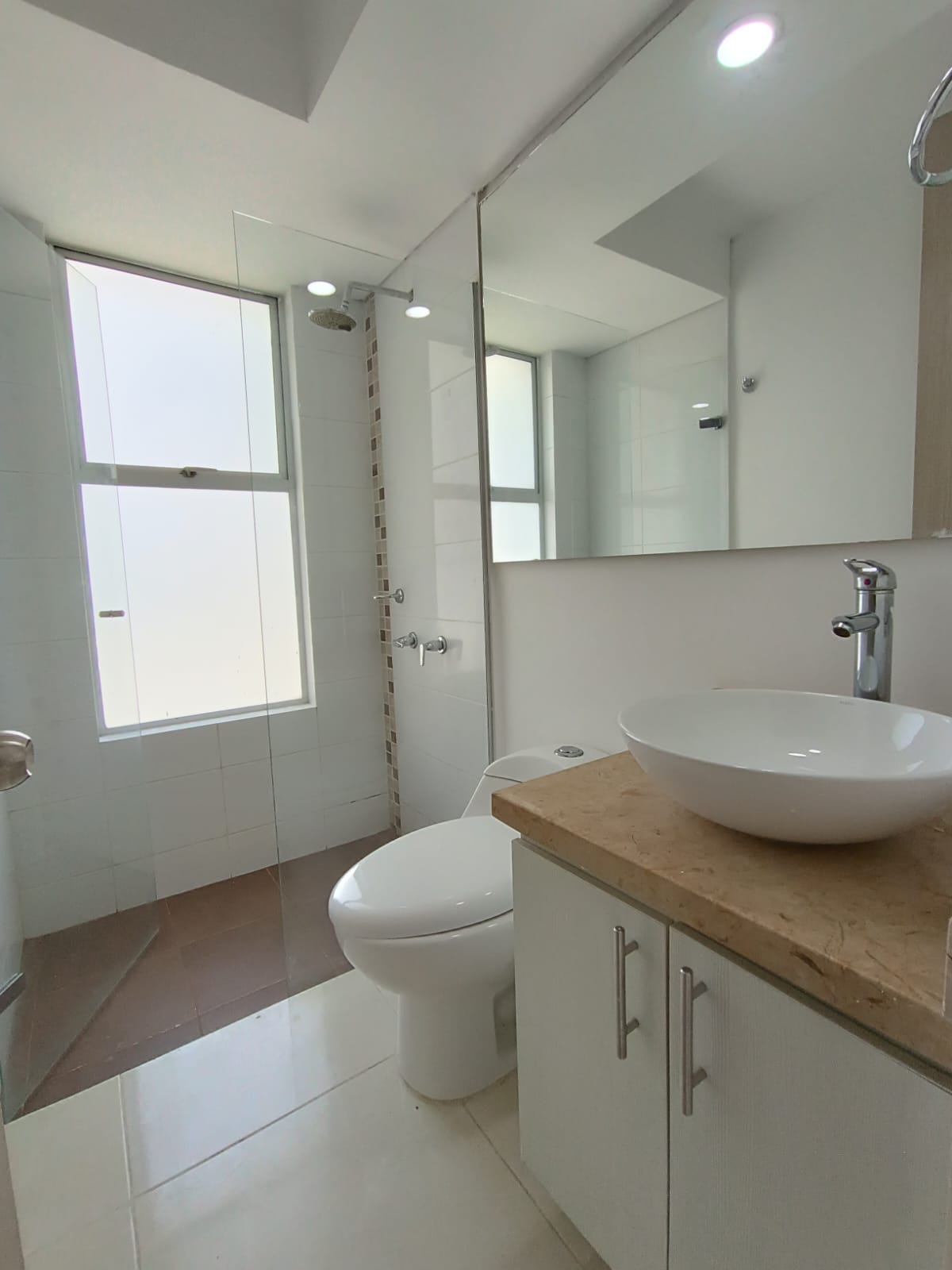 APARTAMENTO PARA ARRIENDO EN PRIMER PISO - PALMERAS DE VERDE ALFAGUARA