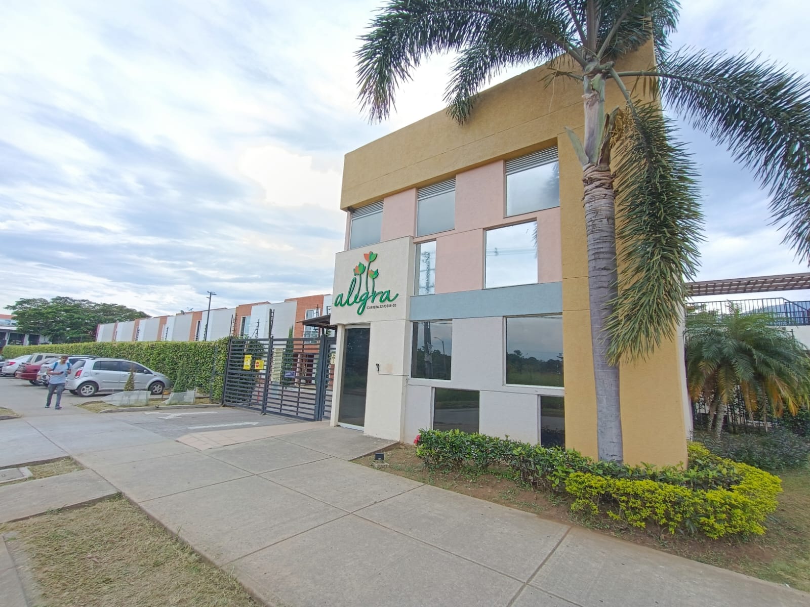 ARRIENDO CASA DE DOS PISOS EN CONJUNTO EN JAMUNDI - CONJUNTO ALEGRA