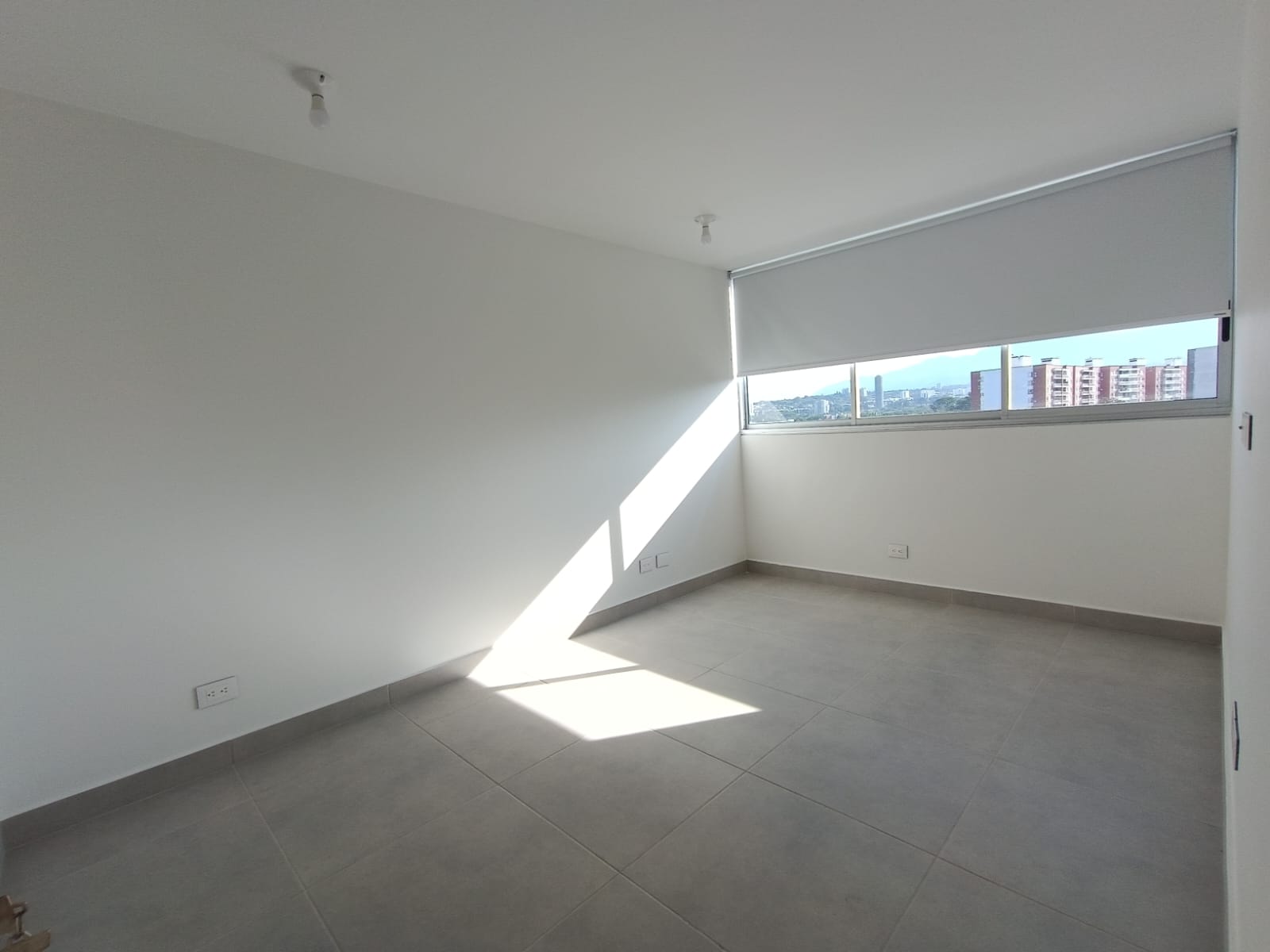 ARRIENDO APARTAMENTO EN VALLE DEL LILI - CALI