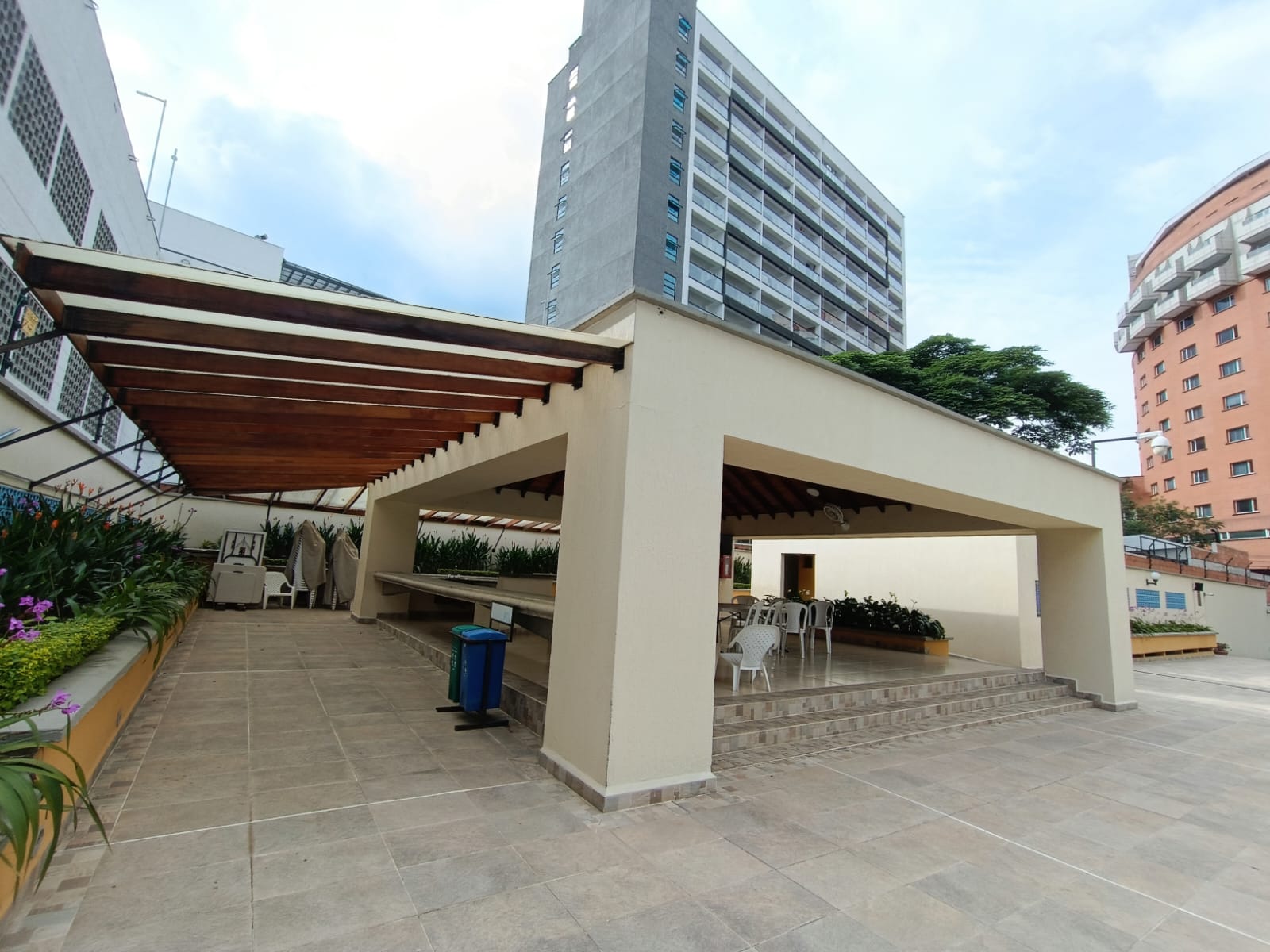 ARRIENDO APARTAMENTO AL NORTE DE CALI - EDIFICIO CARBONERO