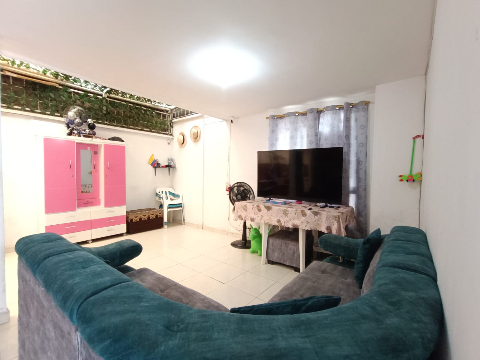 VENDO CASA ESQUINERA DE DOS PISOS CON LOCAL INDEPENDIENTE - JAMUNDI