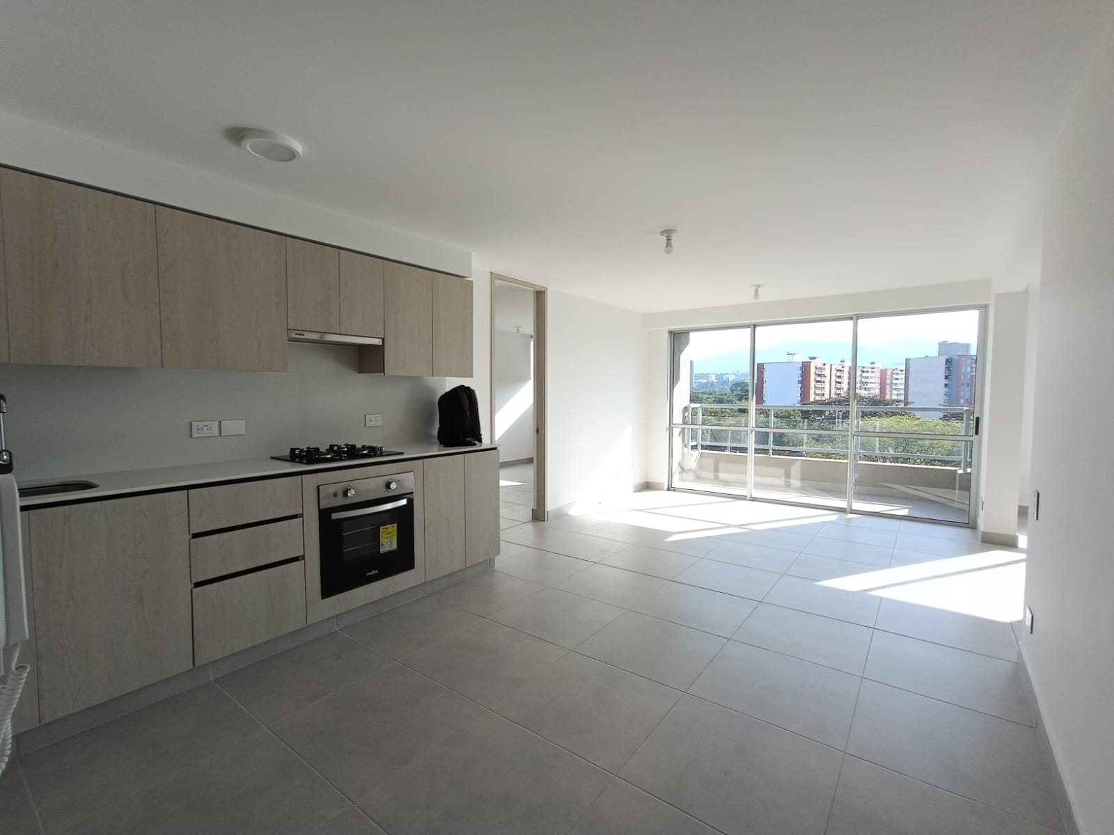 ARRIENDO APARTAMENTO EN VALLE DEL LILI - CALI
