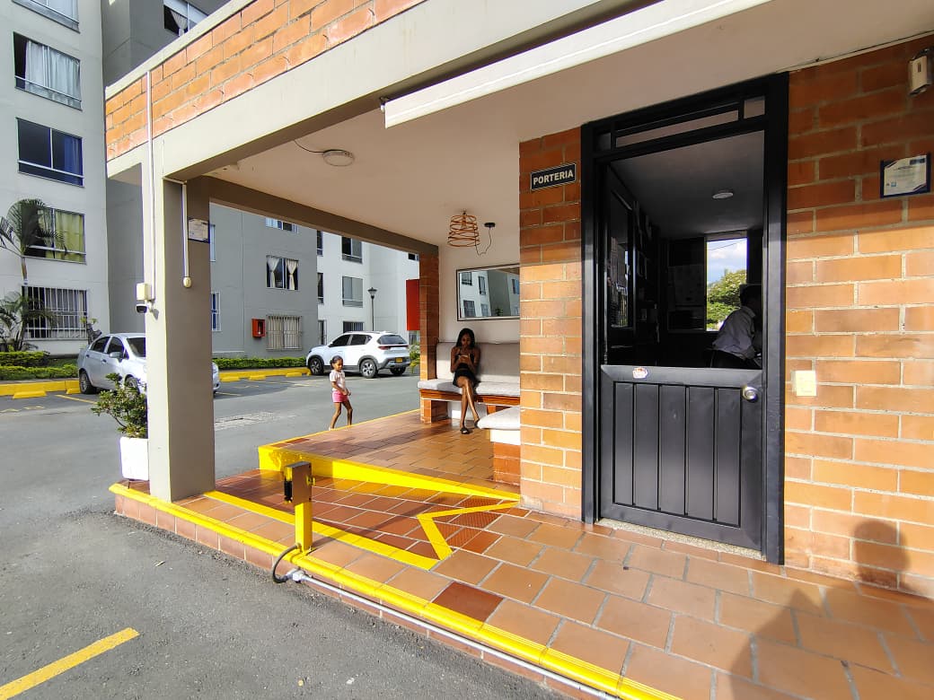 ARRIENDO APARTAMENTO EN VALLE DEL LILI -CALI