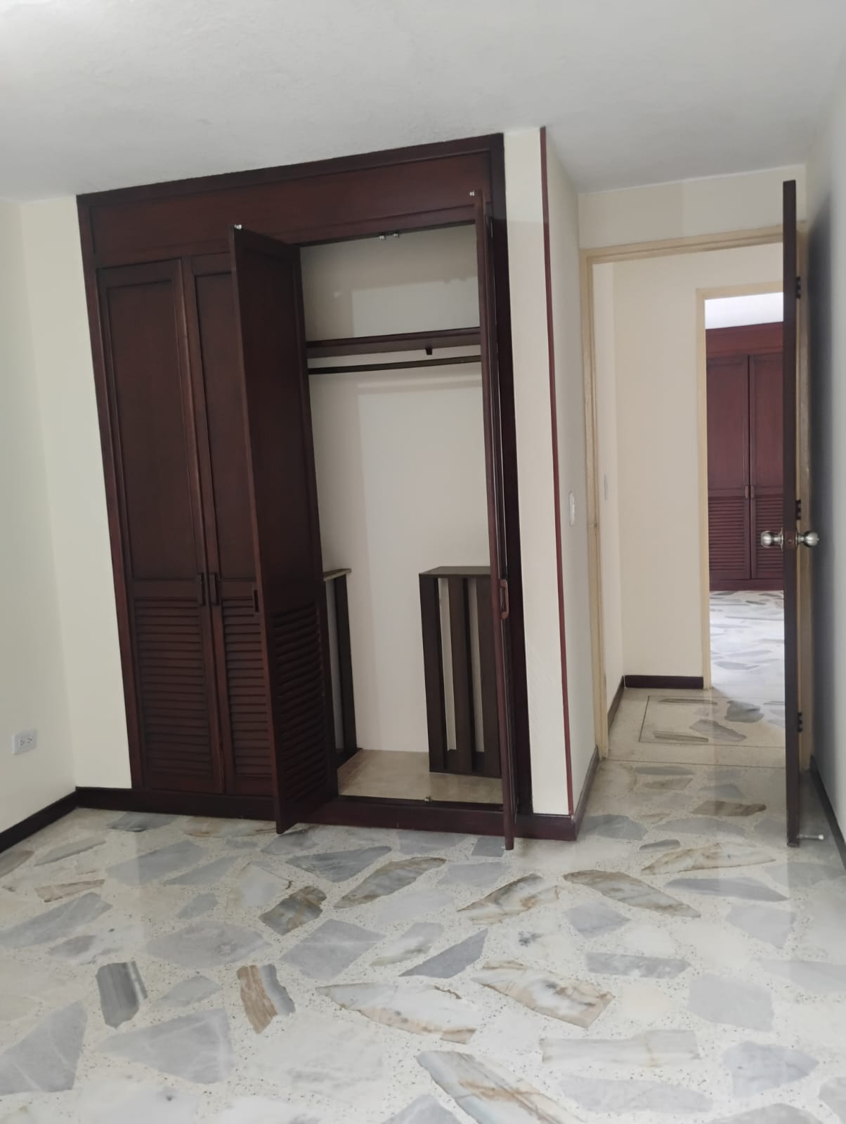 ARRENDO APARTAMENTO AL NORTE DE CALI EDI PRADOS DEL NORTE