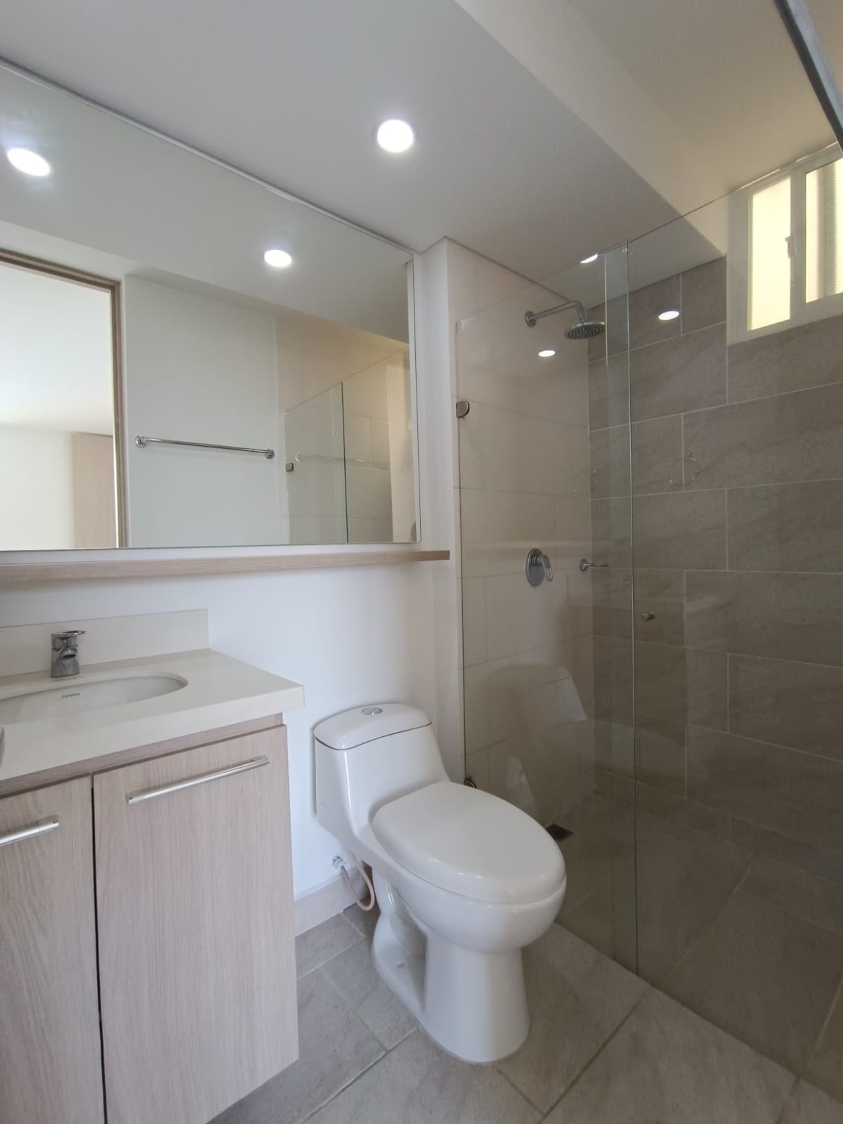 VENDO APARTAMENTO EN PISO 6 - BOSQUES DE BOCHALEMA