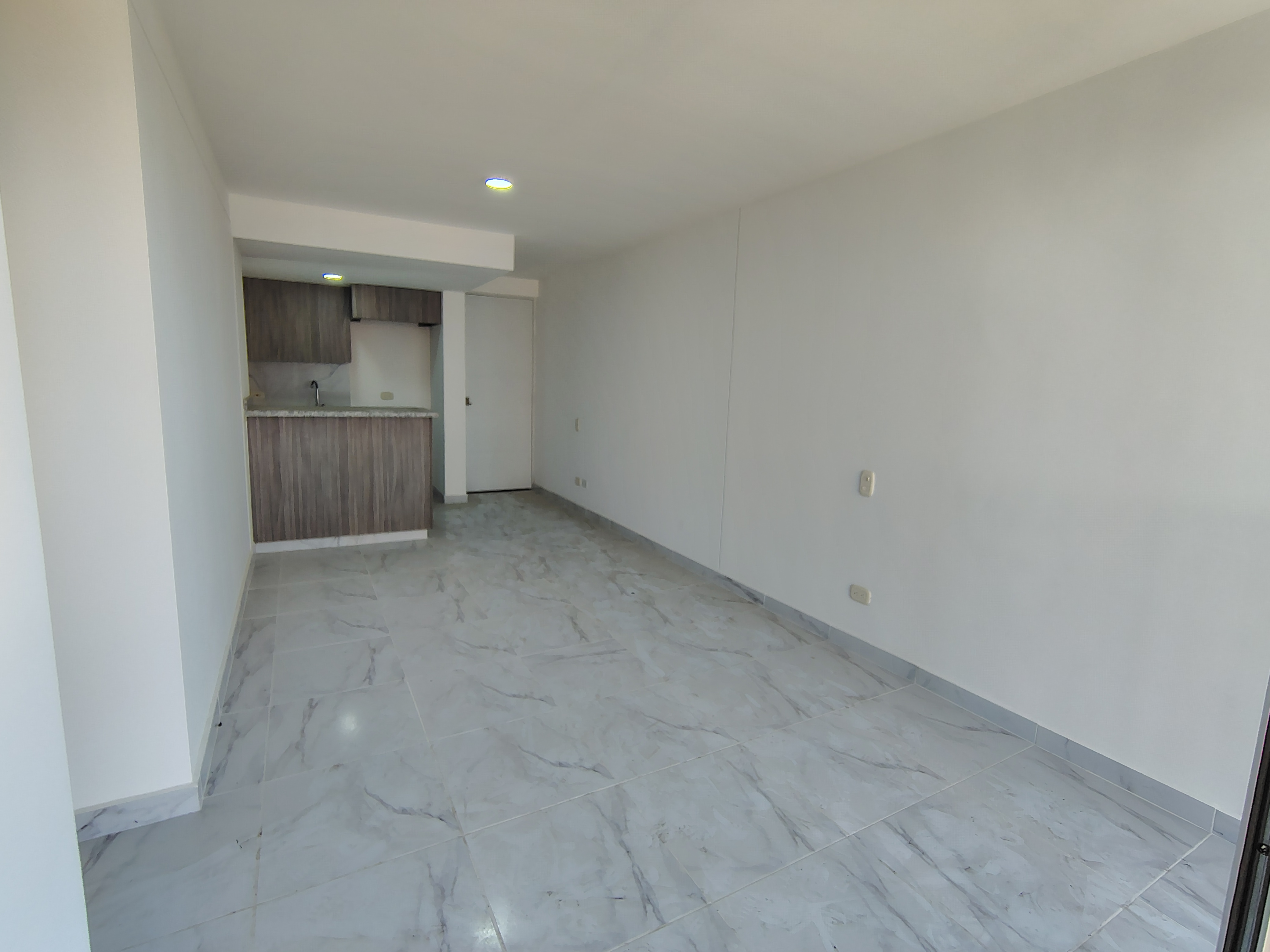 ARRIENDO APARTAMENTO  EN CIUDADELA MELENDEZ  CR CUARZO 807