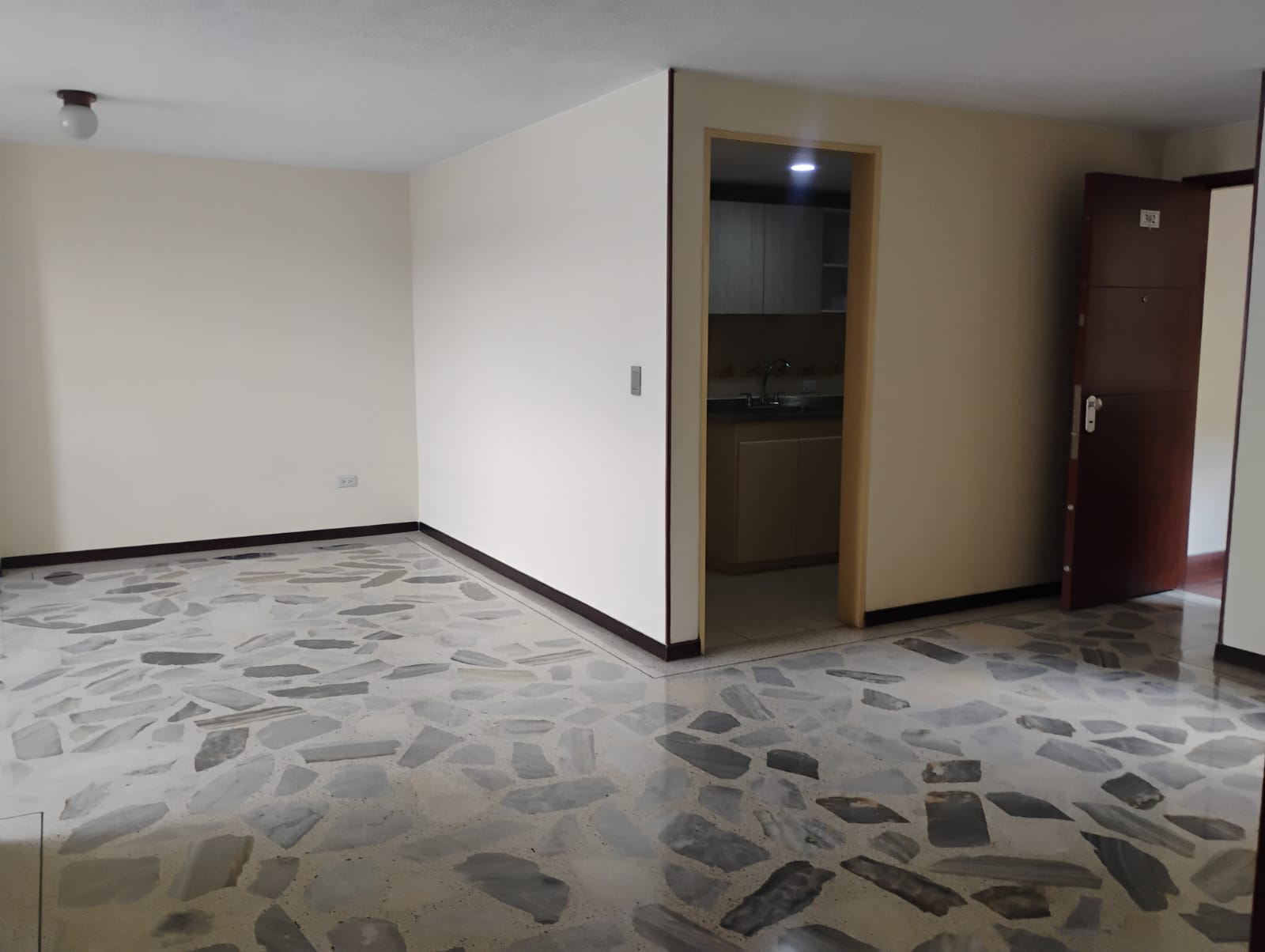 ARRENDO APARTAMENTO AL NORTE DE CALI EDI PRADOS DEL NORTE