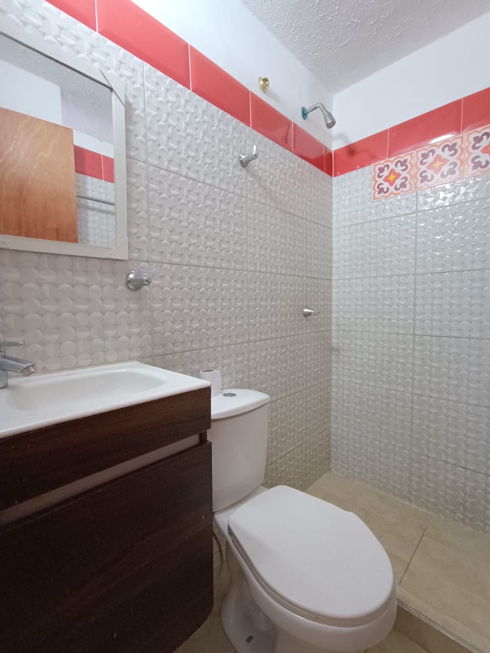 APARTAMENTO EN ARRIENDO AL NORTE DE CALI BARRIO LA RIVERA