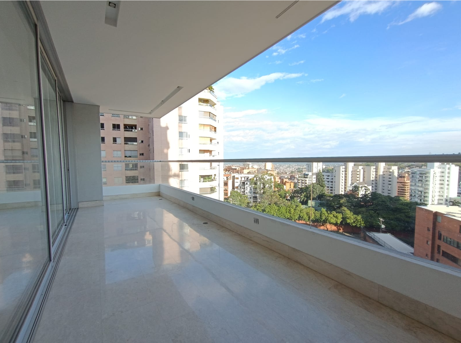 ARRIENDO APARTAMENTO EN SAINT-PATRICK TOWERS, NORMANDIA -CALI