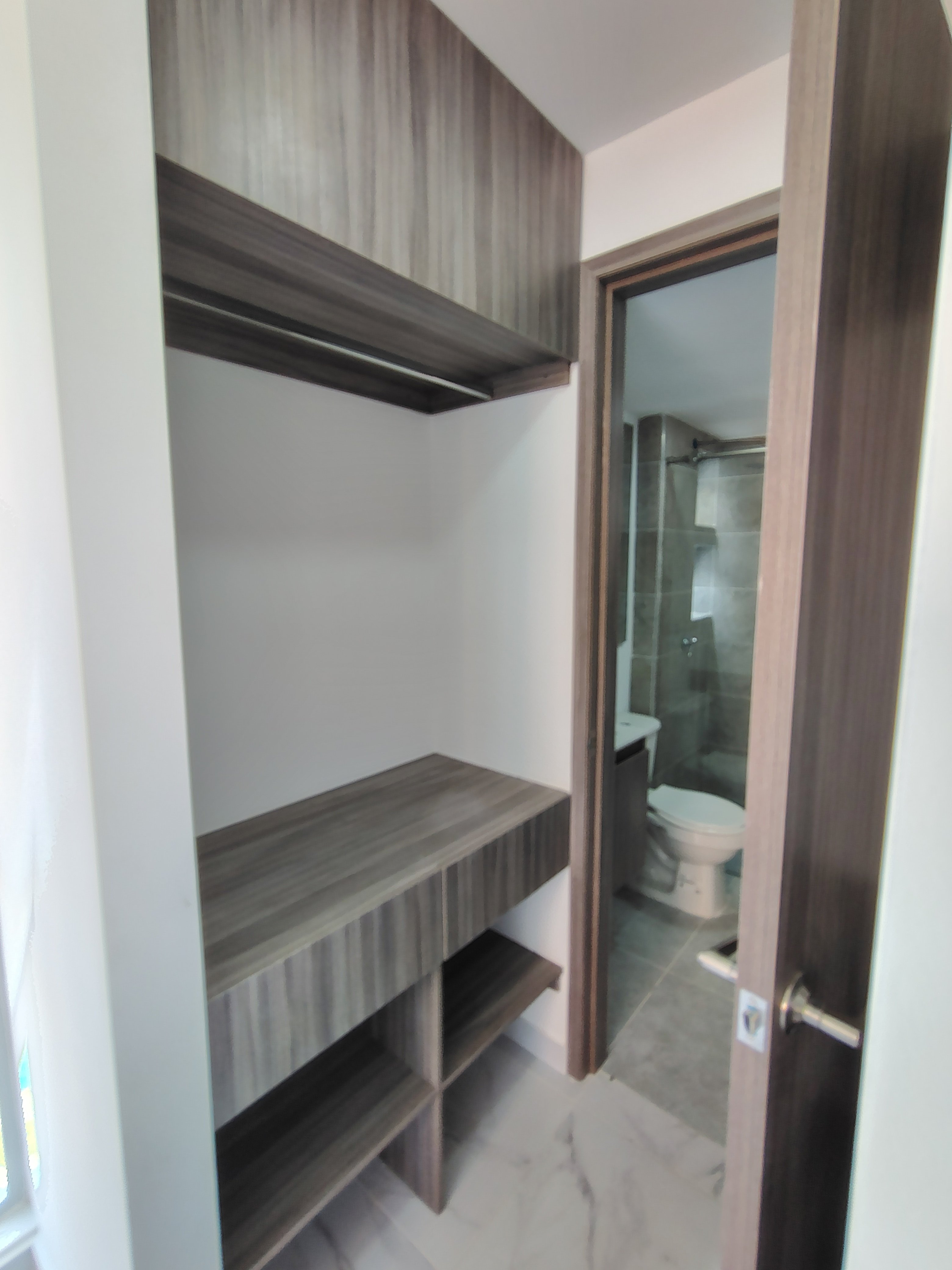 ARRIENDO APARTAMENTO  EN CIUDADELA MELENDEZ  CR CUARZO 807