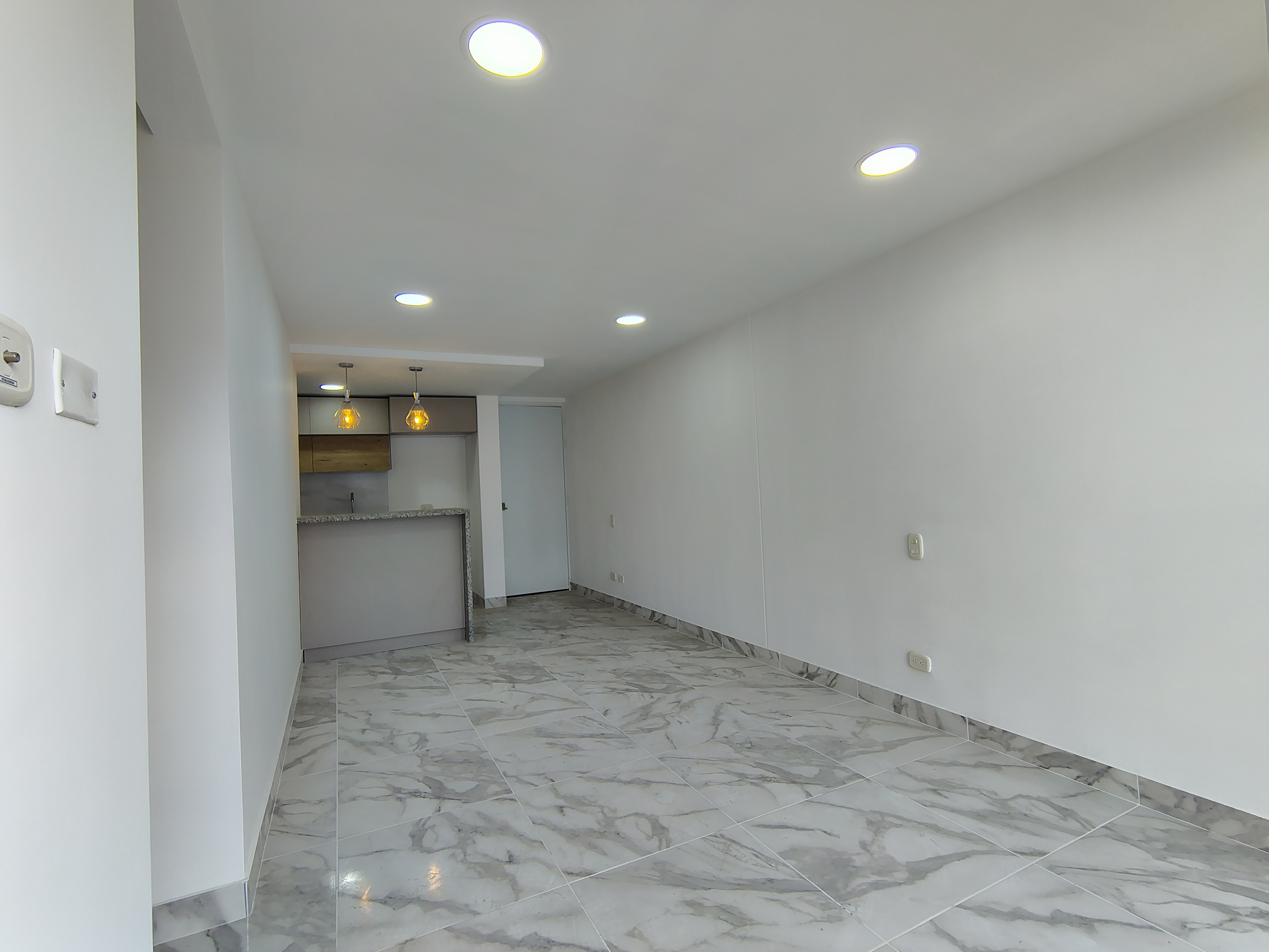 ARRIENDO APARTAMENTO  EN CIUDADELA MELENDEZ  CR CUARZO 1003