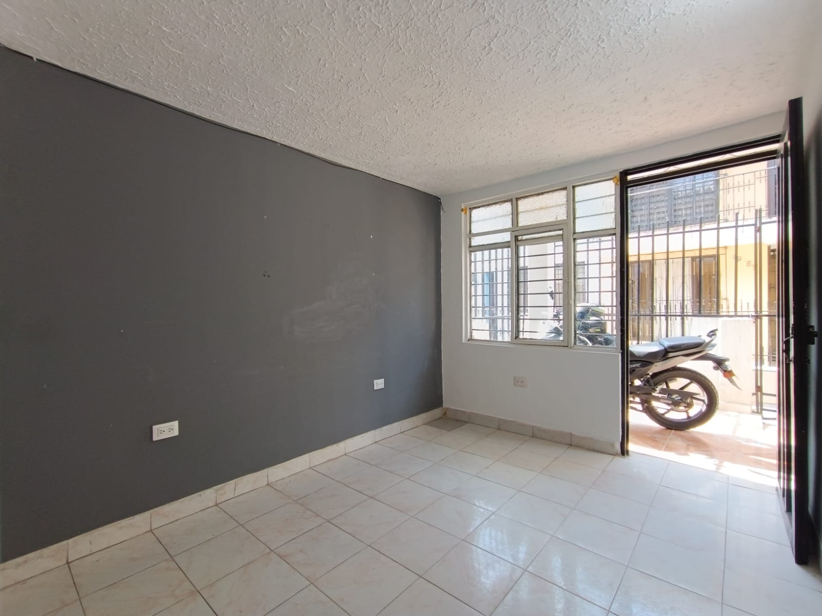APARTAMENTO EN ARRIENDO AL NORTE DE CALI BARRIO LA RIVERA