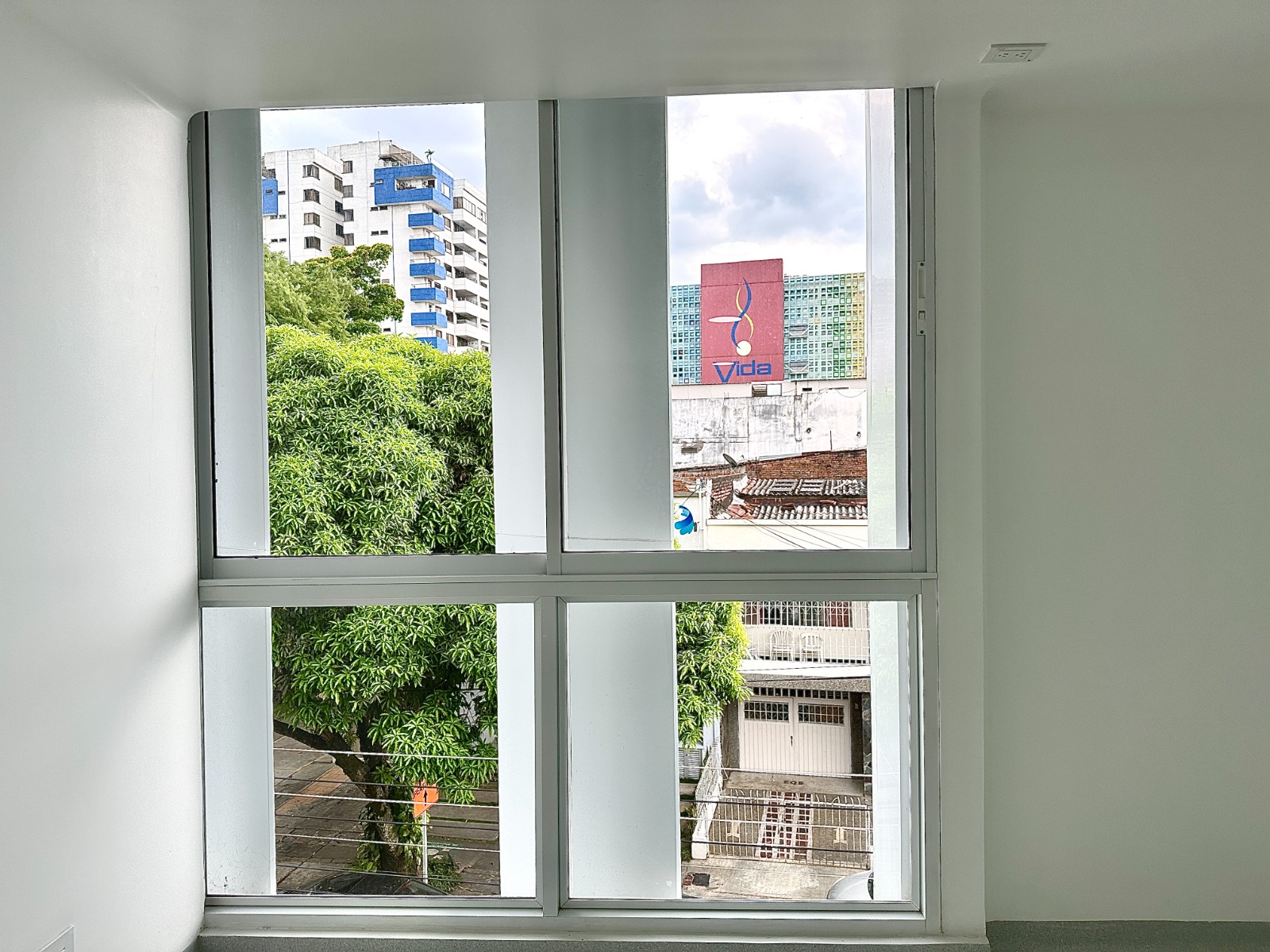 ARRIENDO CONSULTORIO AL SUR DE CALI BARRIO EN SAN FERNANDO