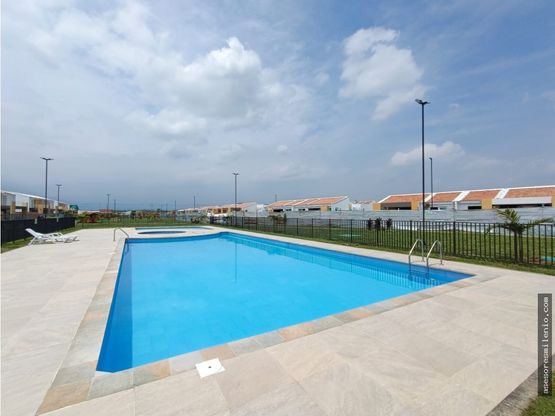 Oportunidad de inversión en El Castillo–Diseña la casa de tus sueños.