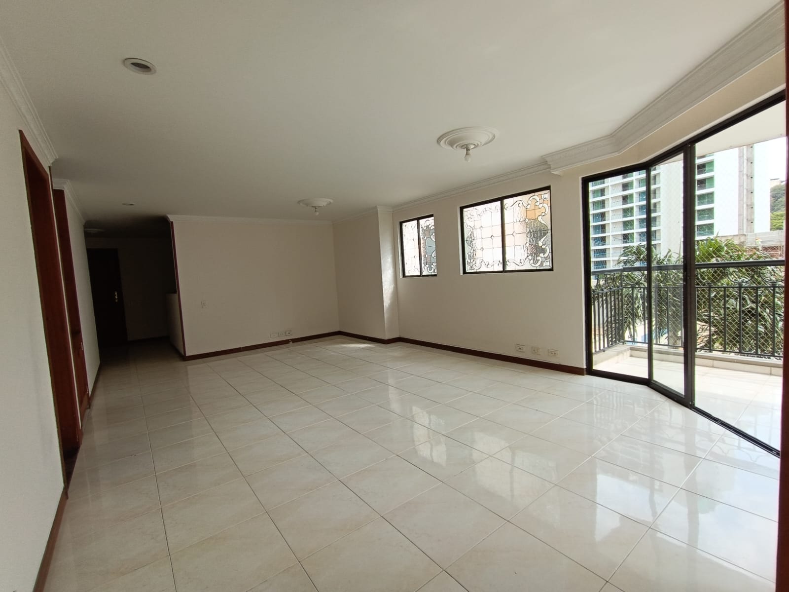 ARRIENDO APARTAMENTO AL NORTE DE CALI - EDIFICIO CARBONERO