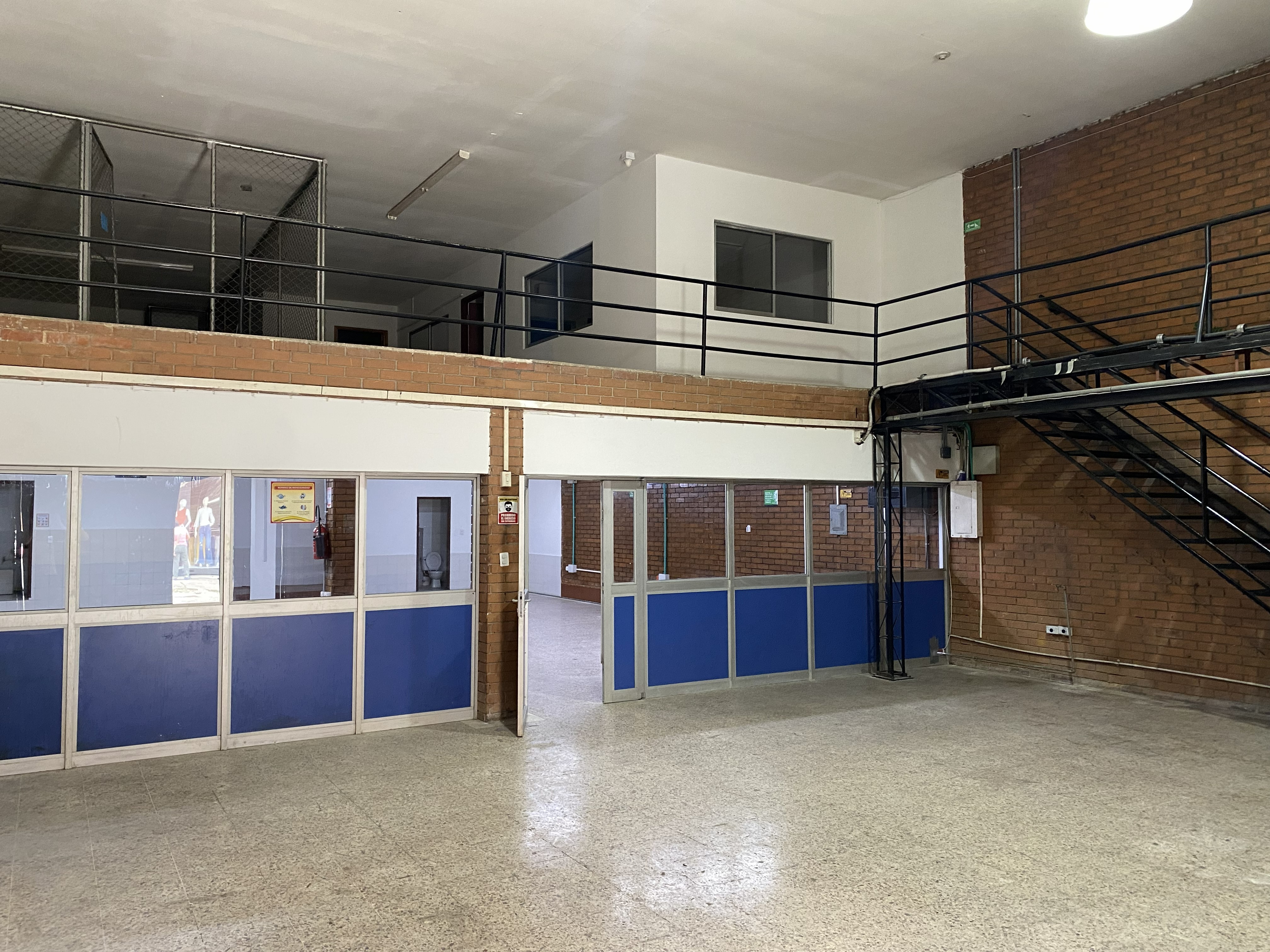 ARRIENDO BODEGA  BARRIO EL OBRERO