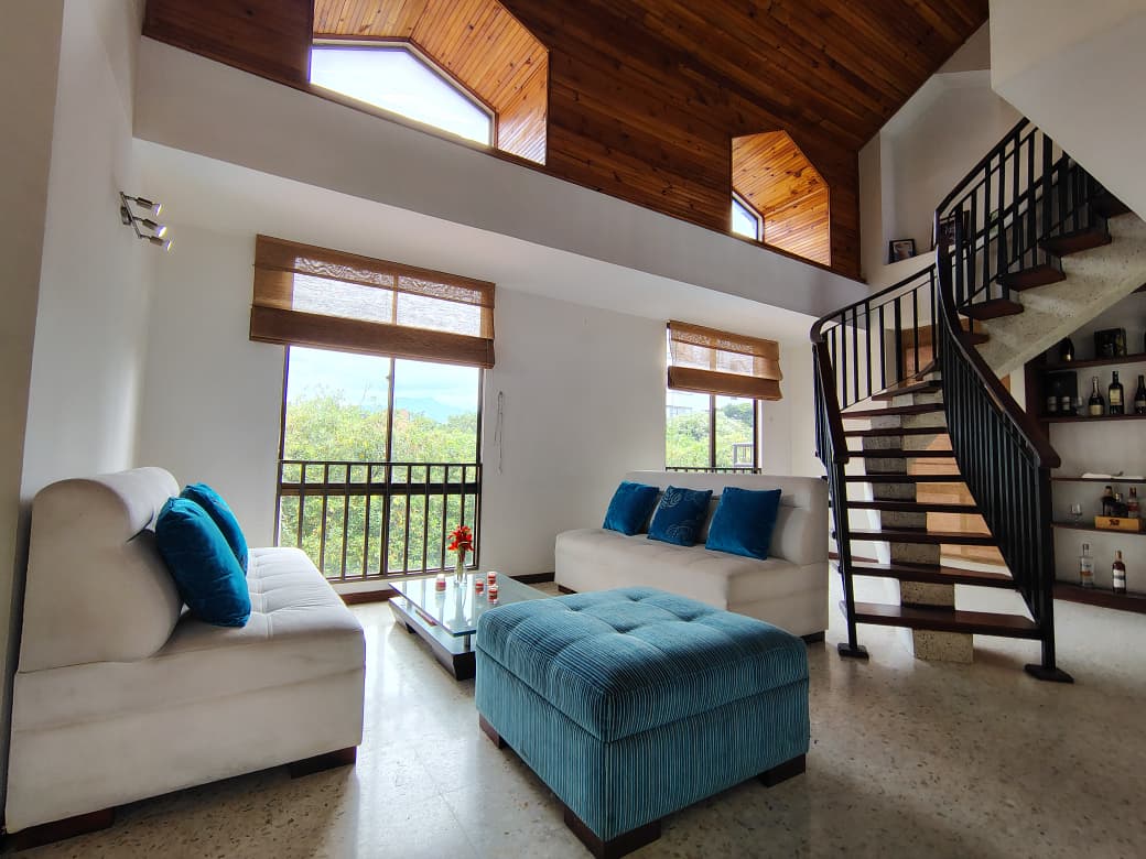 Vendo Penthouse Duplex en Tequendama