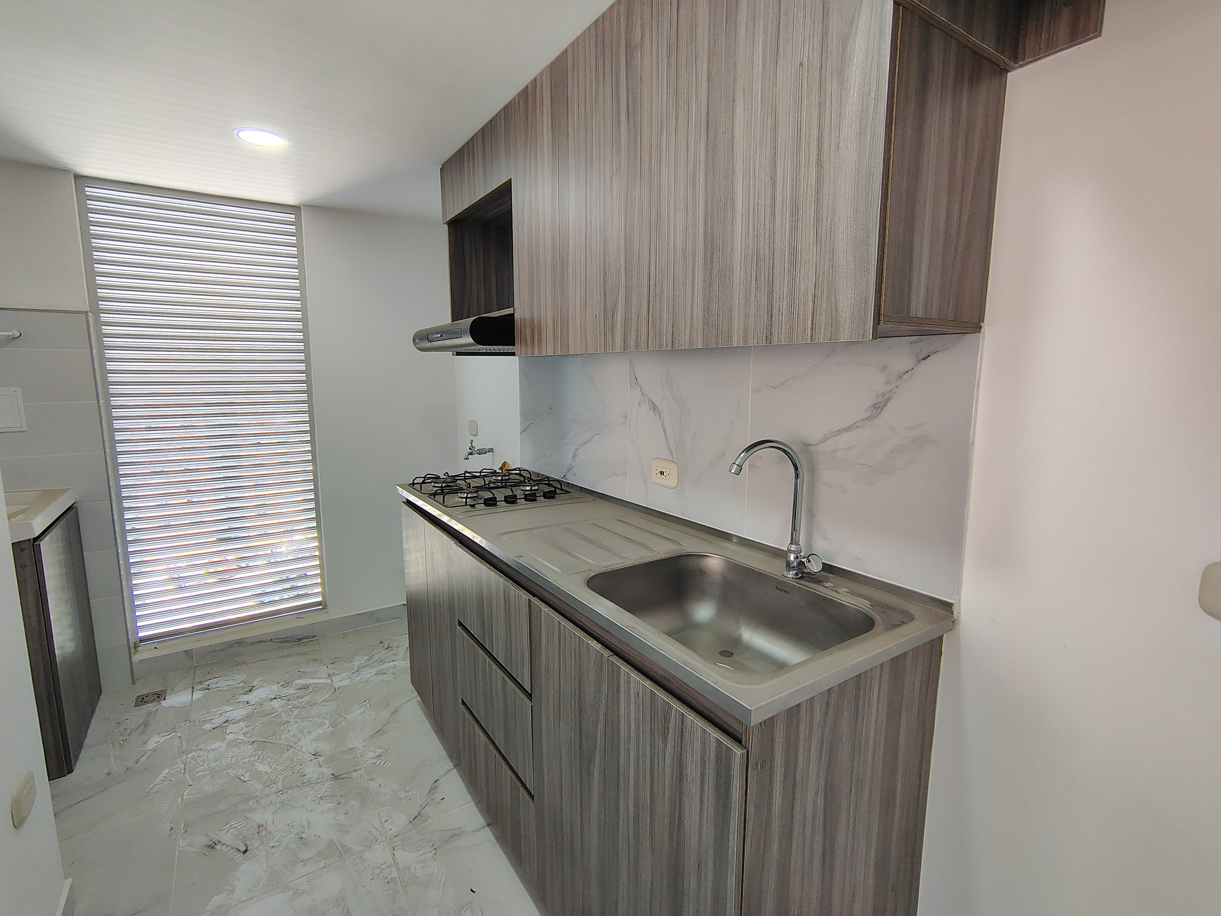 ARRIENDO APARTAMENTO  EN CIUDADELA MELENDEZ  CR CUARZO 807